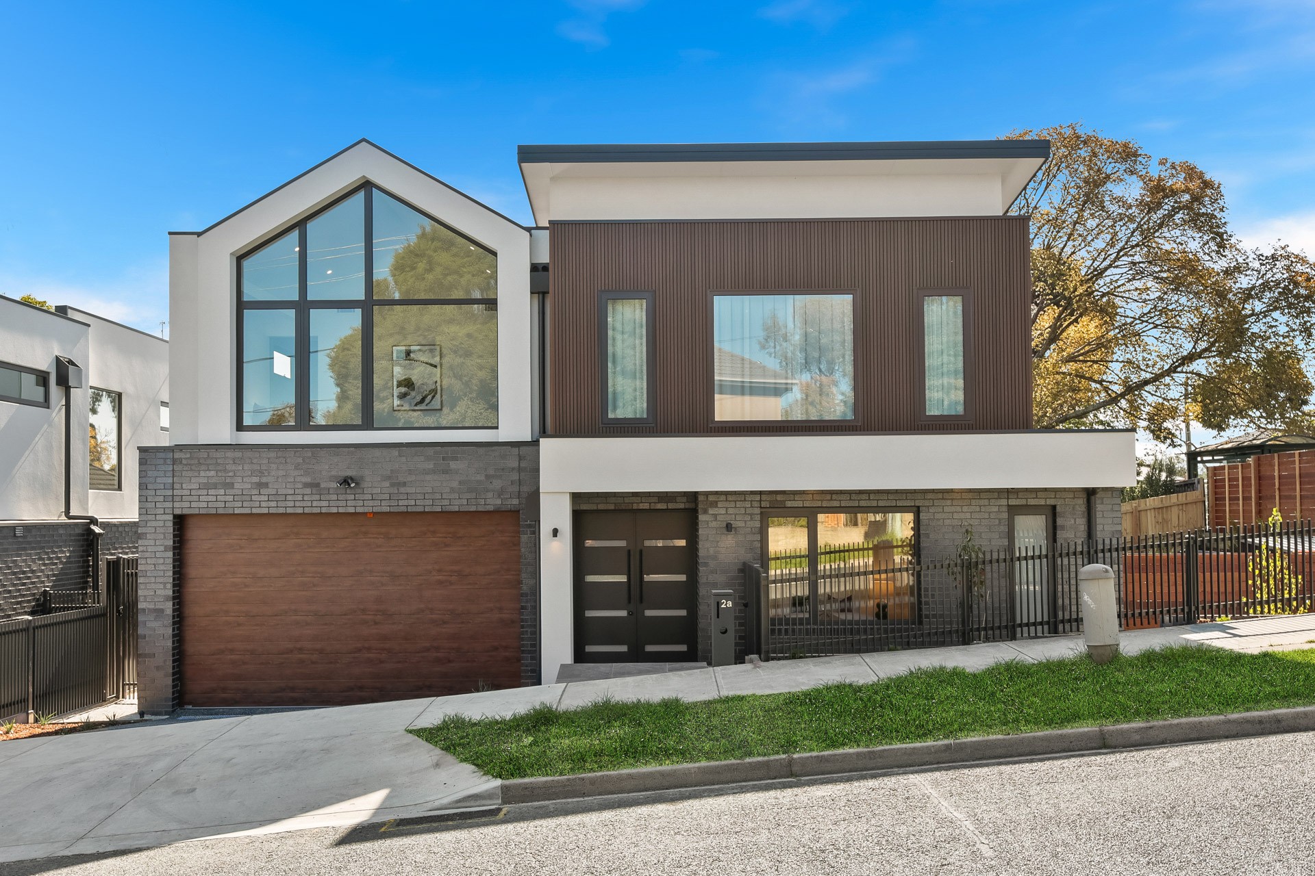 2A Inverness Avenue, Burwood, VIC 3125