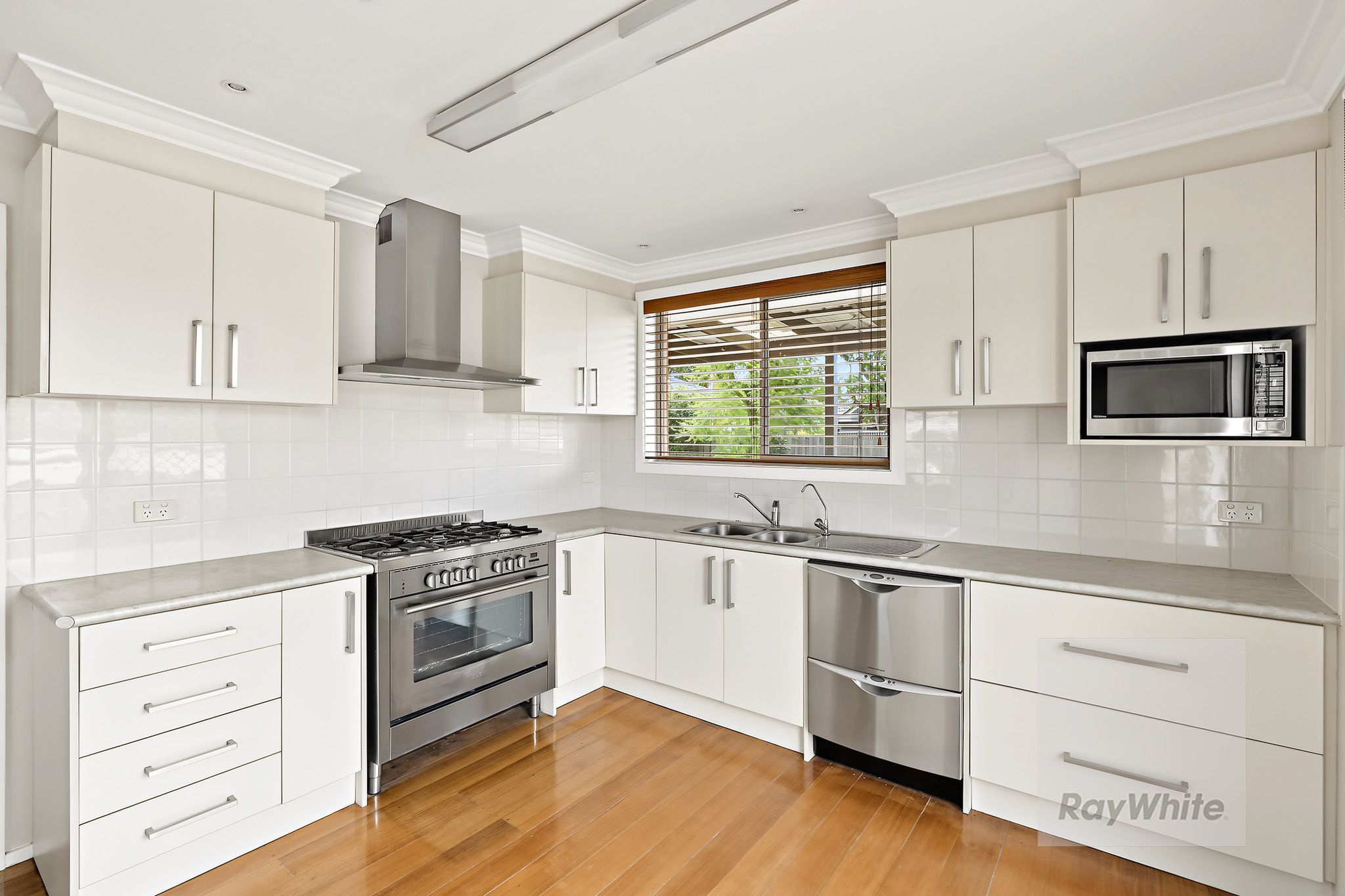 18 Belair Court — photo 7 of 15