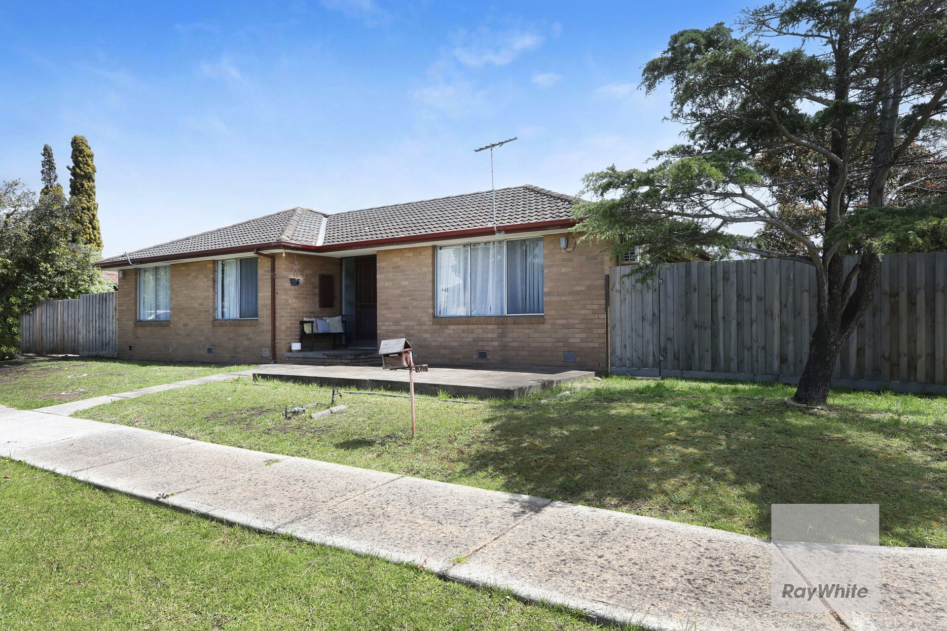 233 Carrick Drive, Gladstone Park, VIC 3043