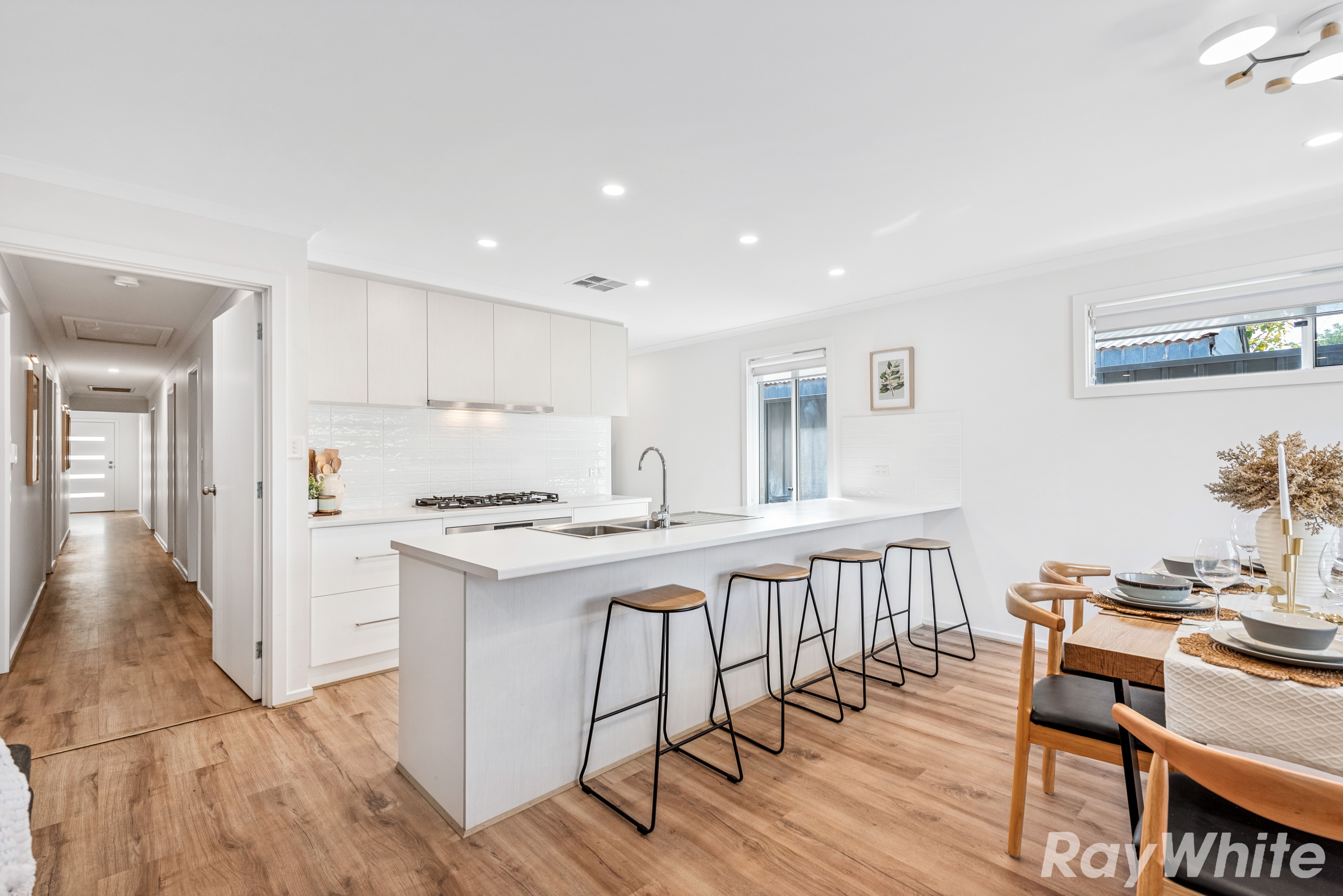 10 Hastings Street — photo 11 of 30