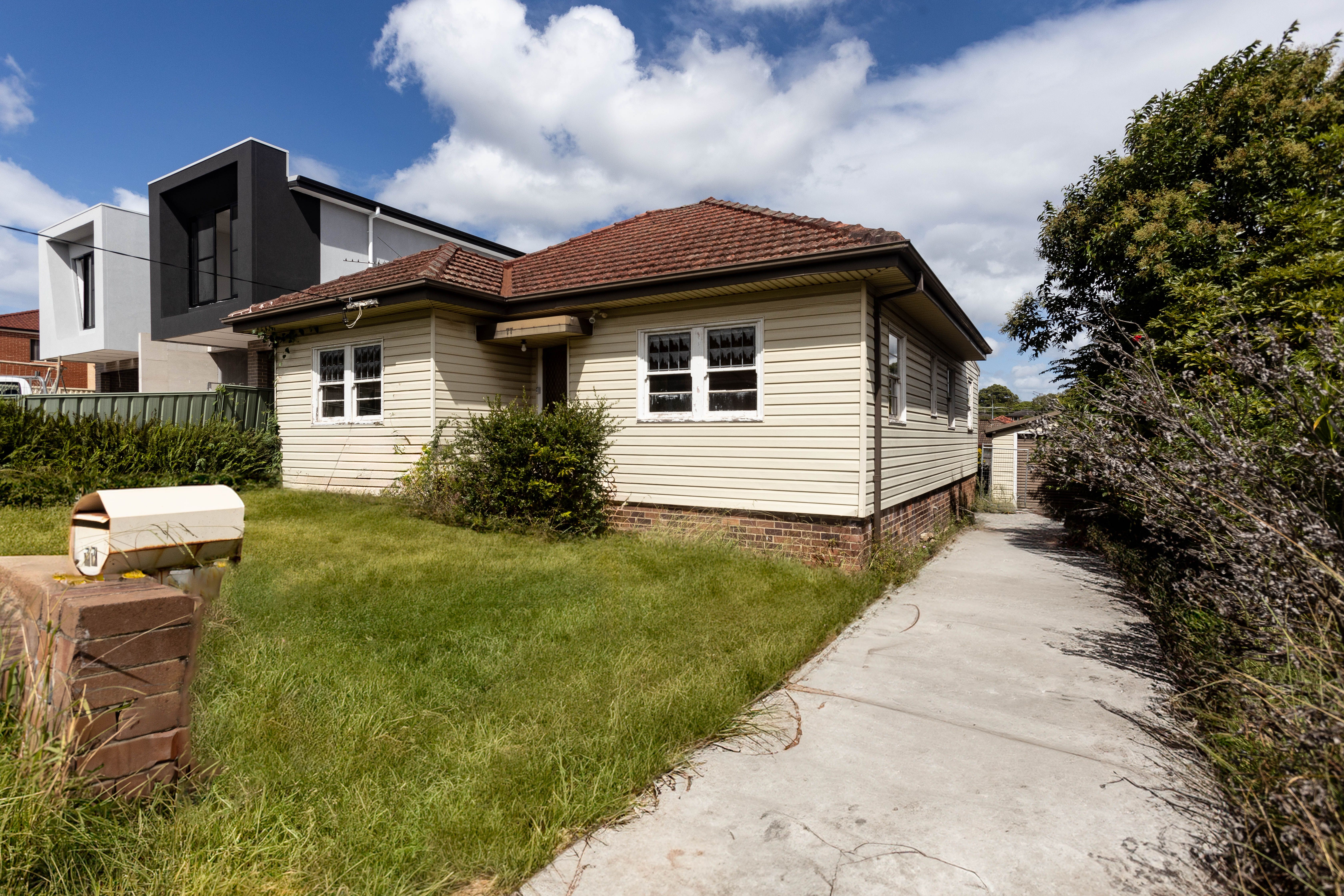 77 Bassett Street, Hurstville, NSW 2220