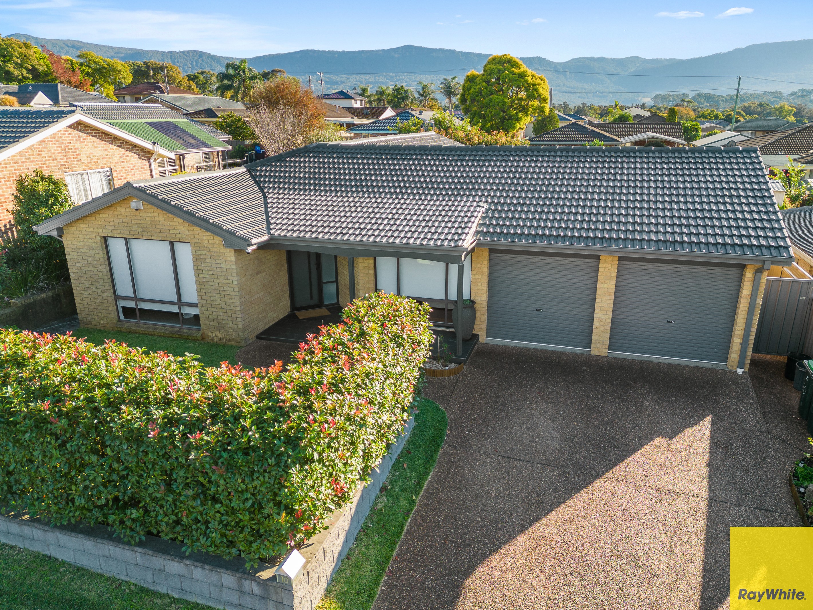 10 Sunray Crescent, Horsley, NSW 2530