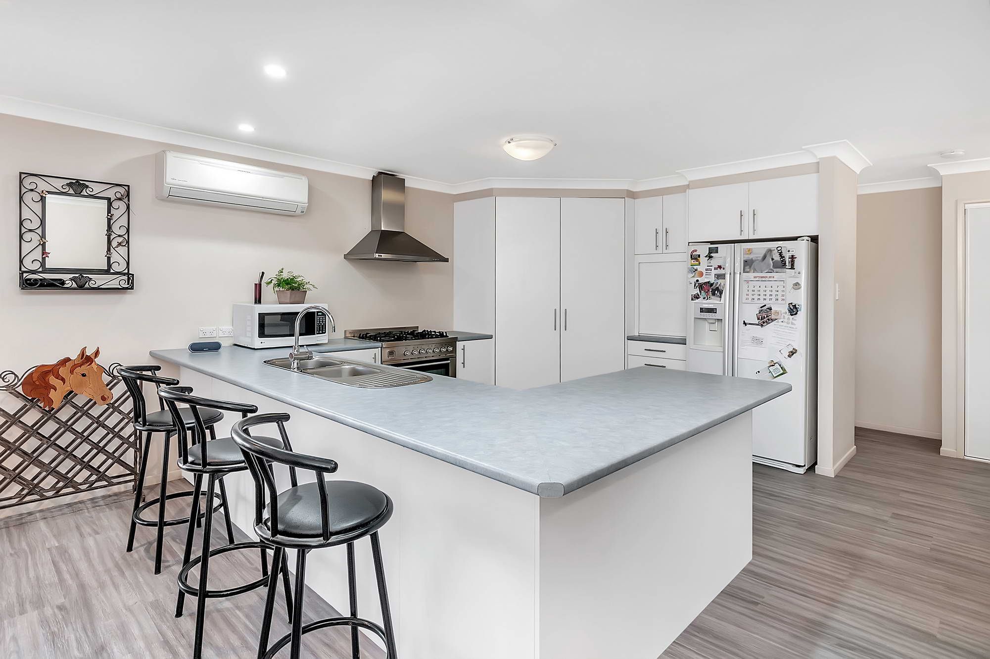 6 Varley Street, Lowood, QLD 4311