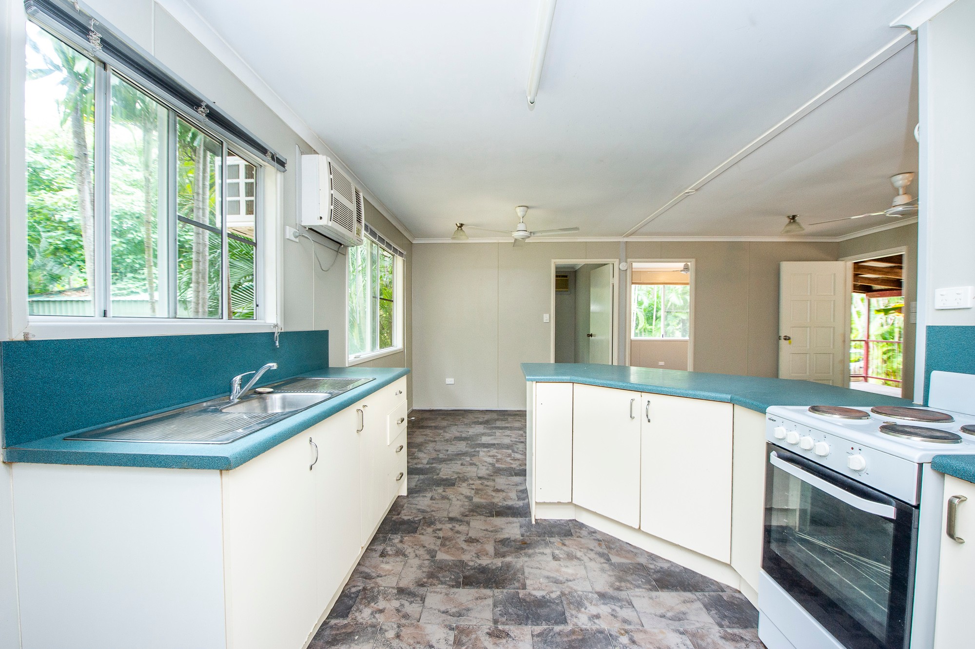 10a Bottiger Street, Nelly Bay, QLD 4819