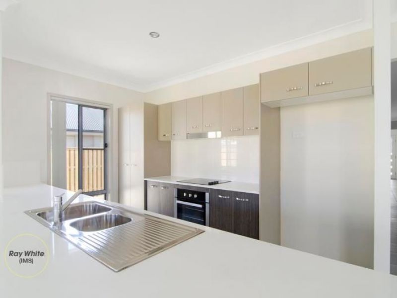 15 Stinson Circuit, Coomera, QLD 4209