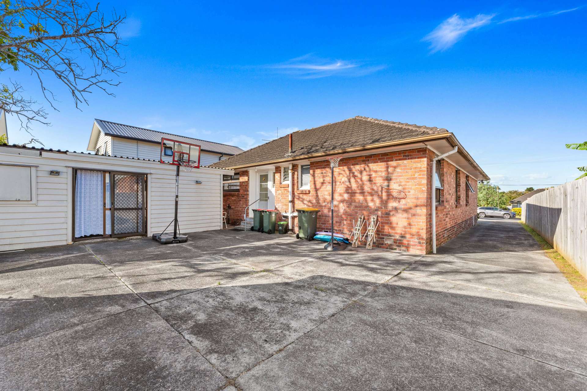 23 Forbes Road photo 4