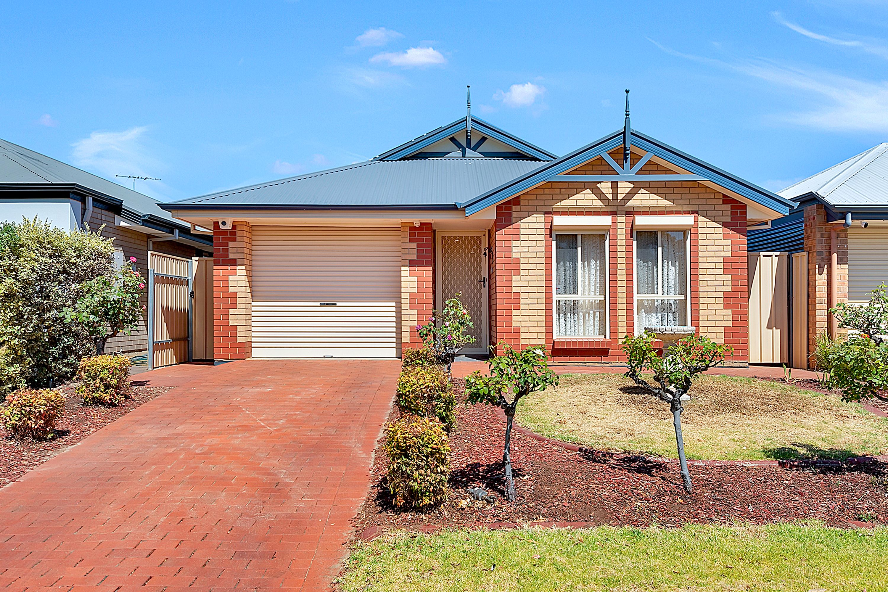18 Arcadia Drive, Smithfield SA 5114
