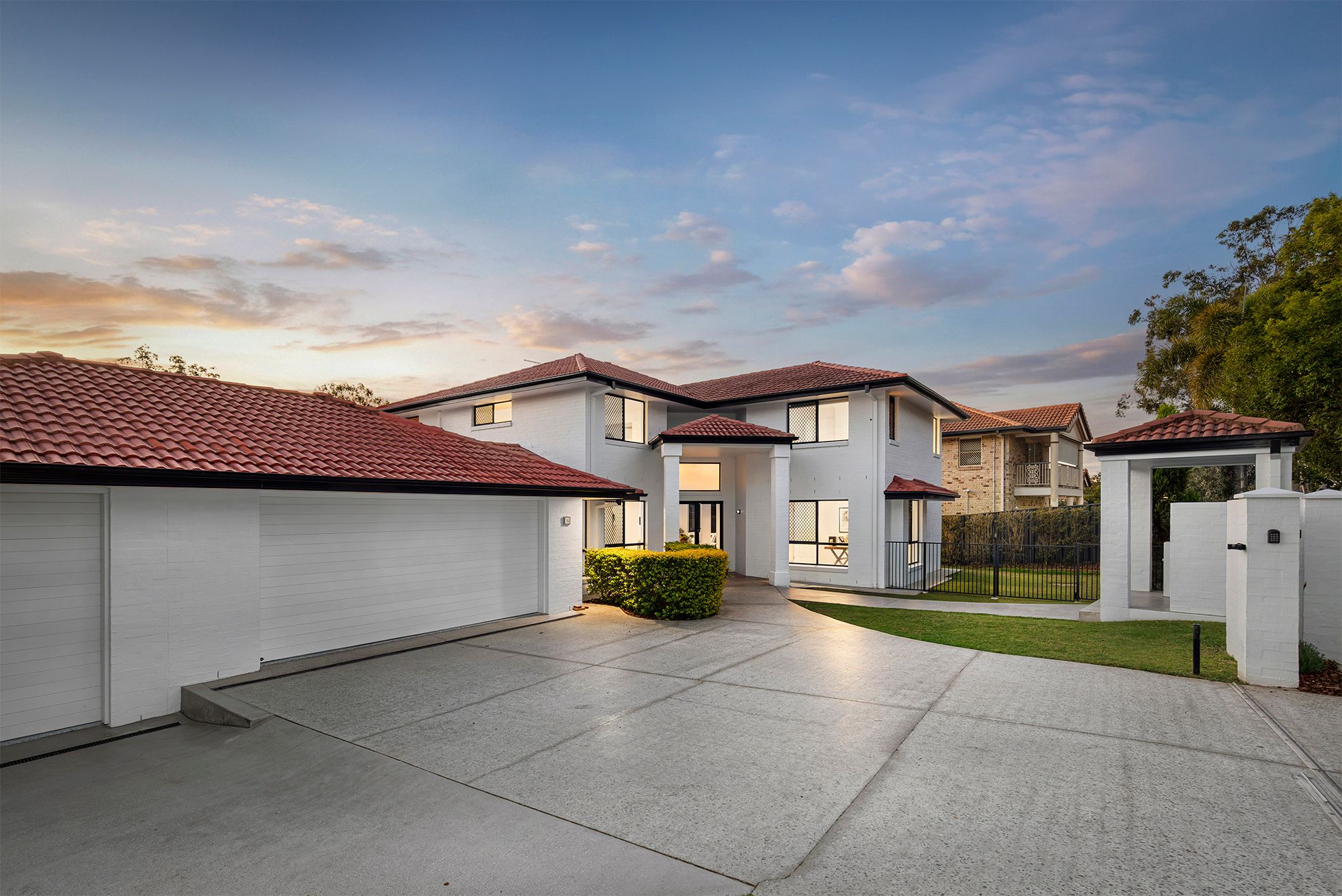 16 Knightsbridge Place, Bridgeman Downs, QLD 4035