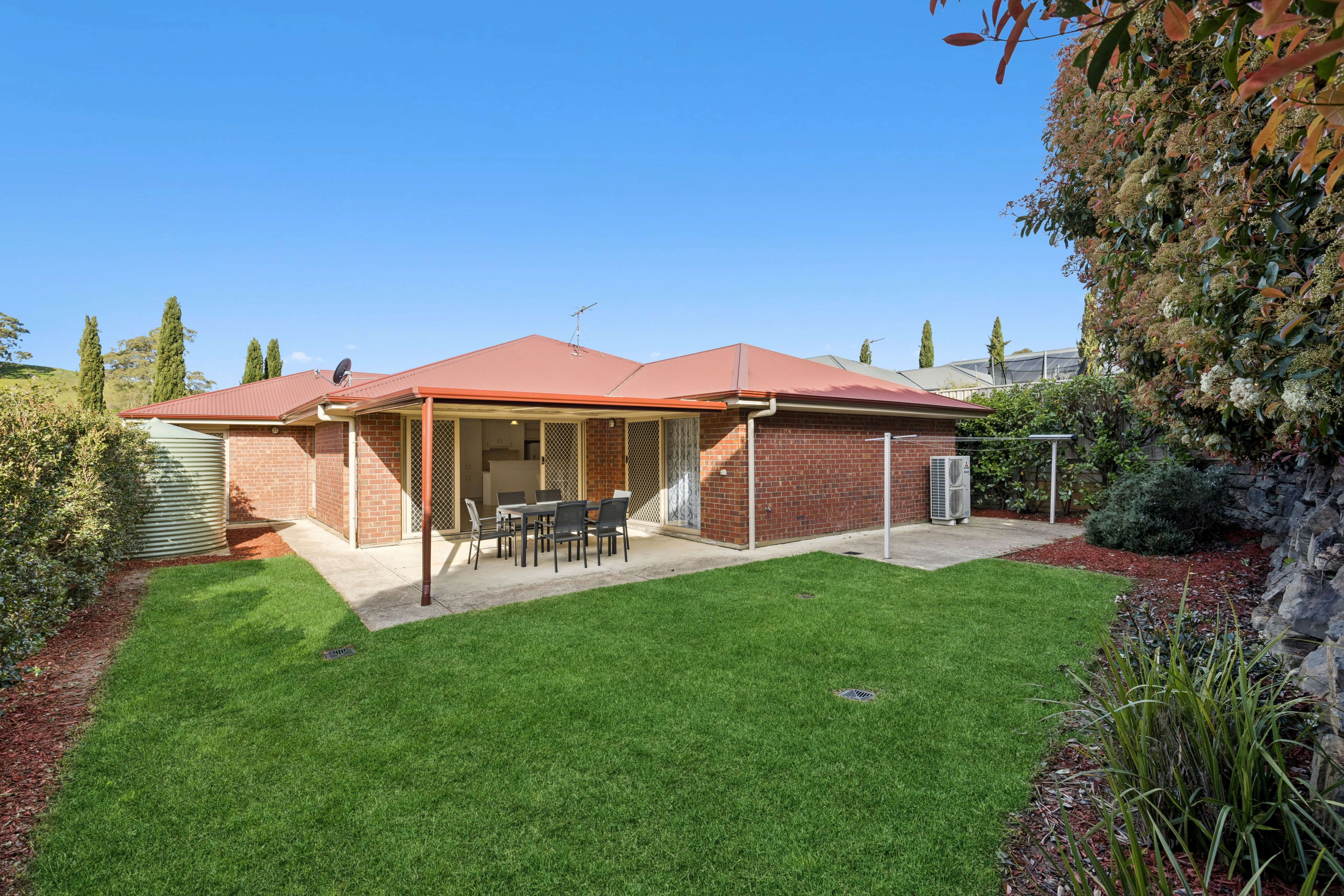 25 Clydesdale Place — photo 9 of 11