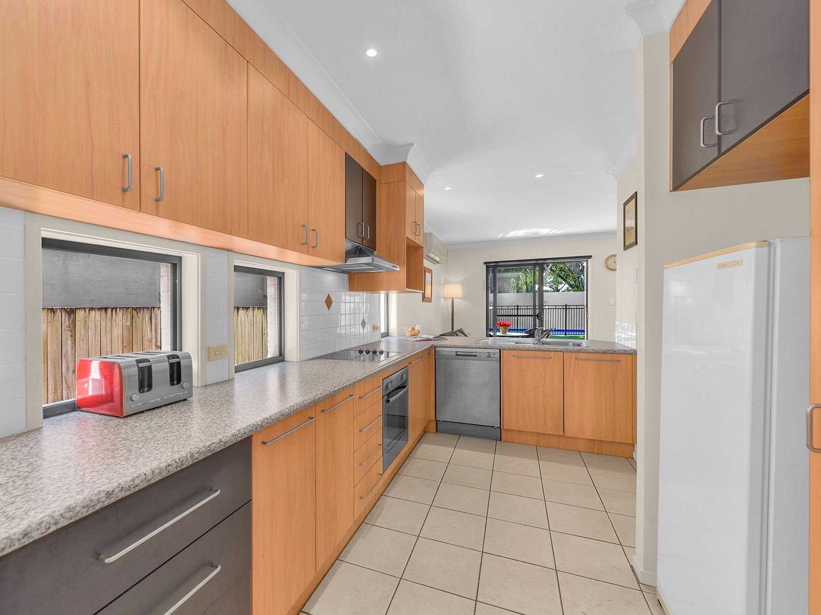 18 Hall Street, Sherwood, QLD 4075
