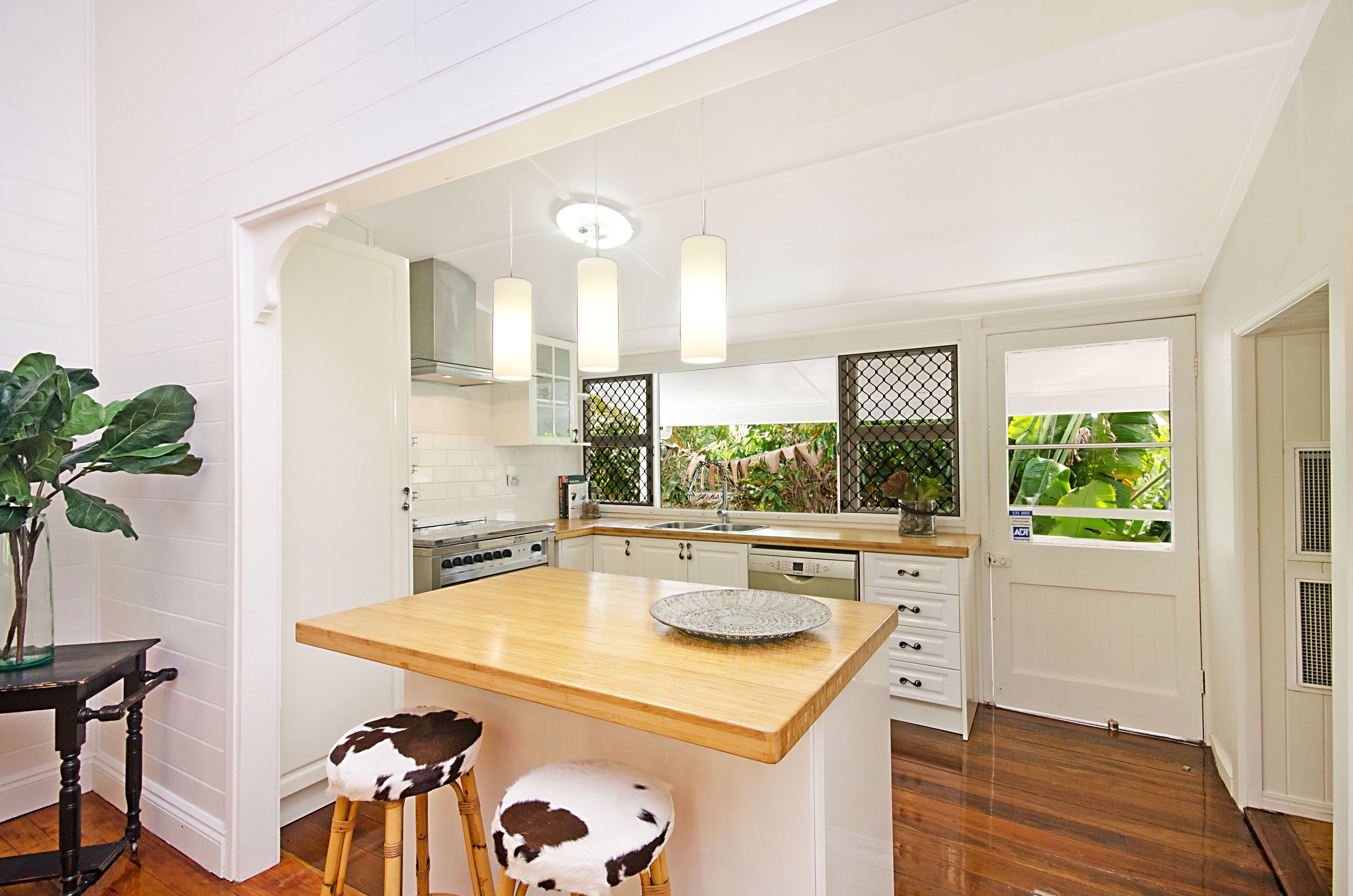 48 Alexandra Street, North Ward, QLD 4810