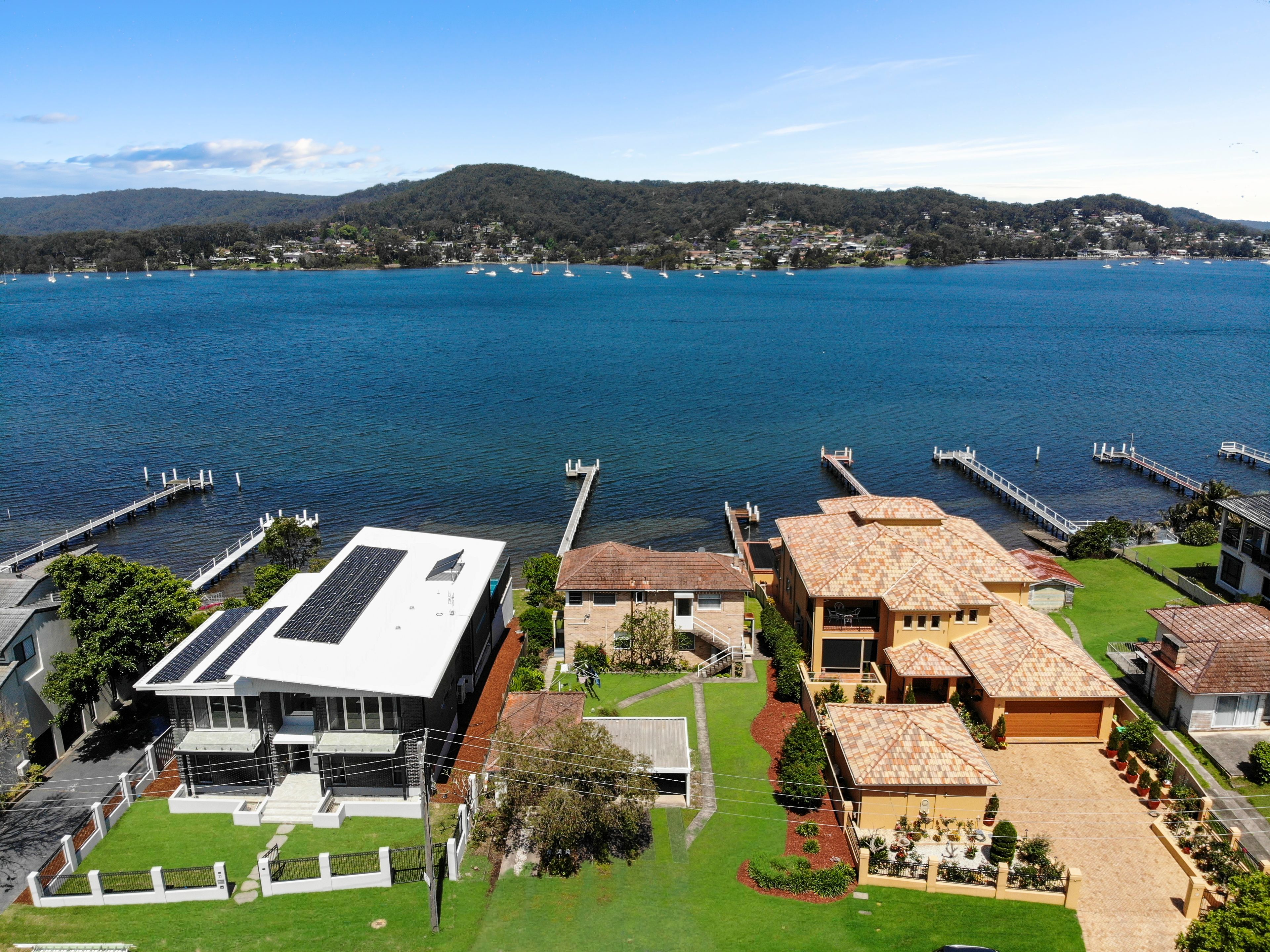 19 Caroline Street, East Gosford NSW 2250