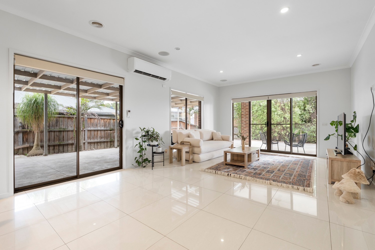 5 Hutmil Drive, South Morang, VIC 3752