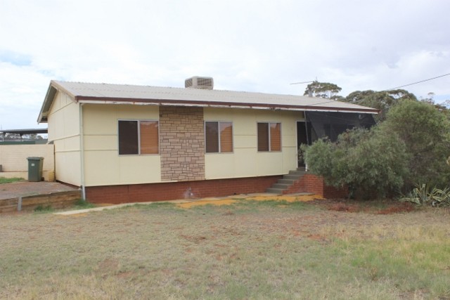 12 Redwood Street, Kambalda East, WA 6442