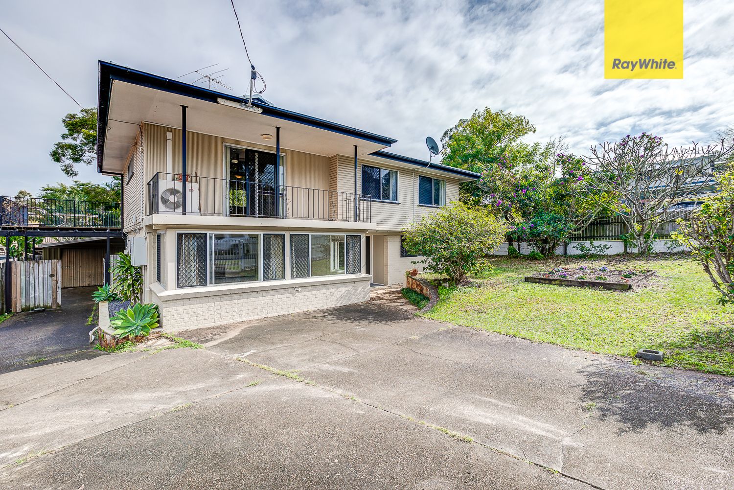 11 Barbarella Drive, Springwood, QLD 4127
