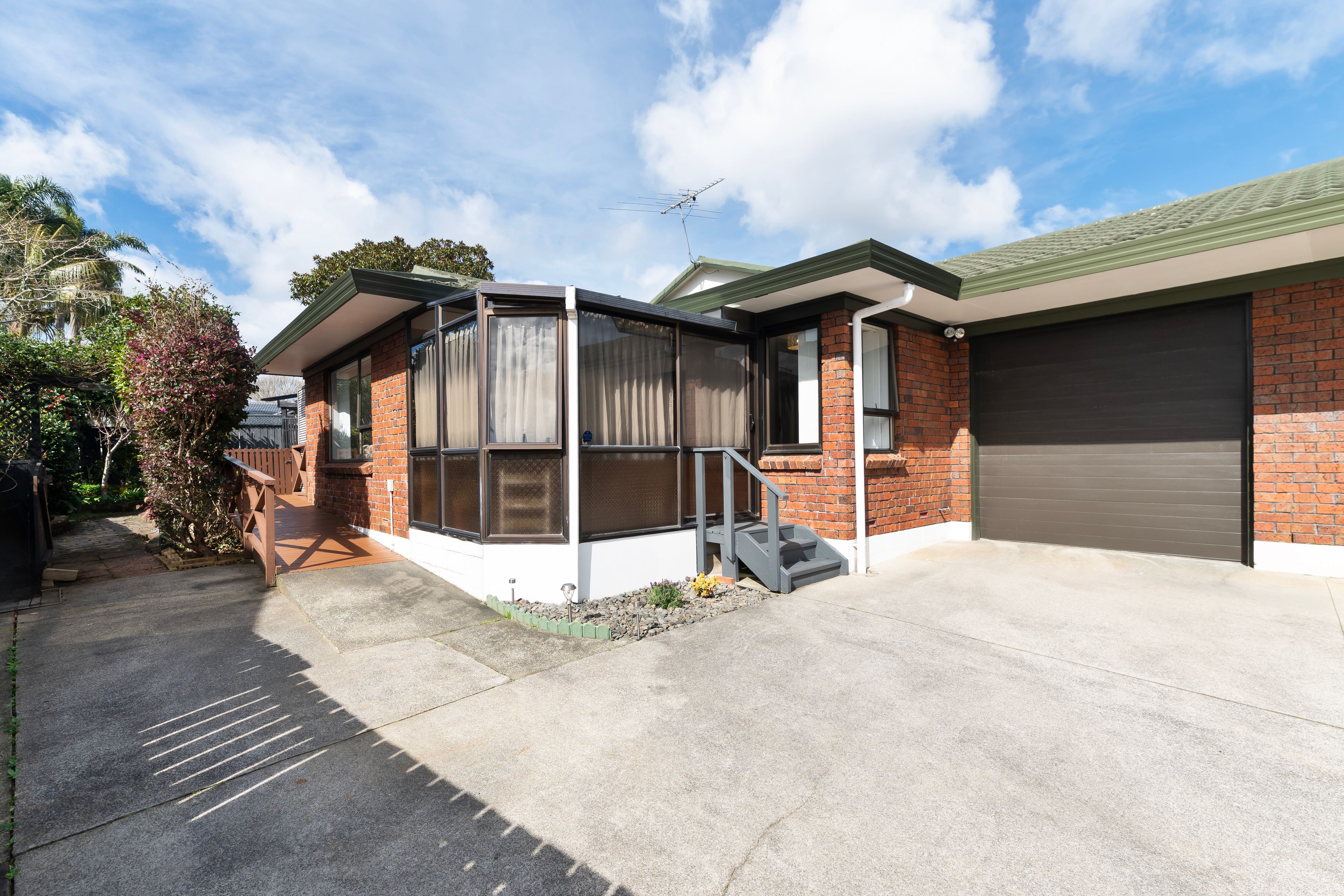 2/168 Prince Regent Drive, Farm Cove, Manukau City