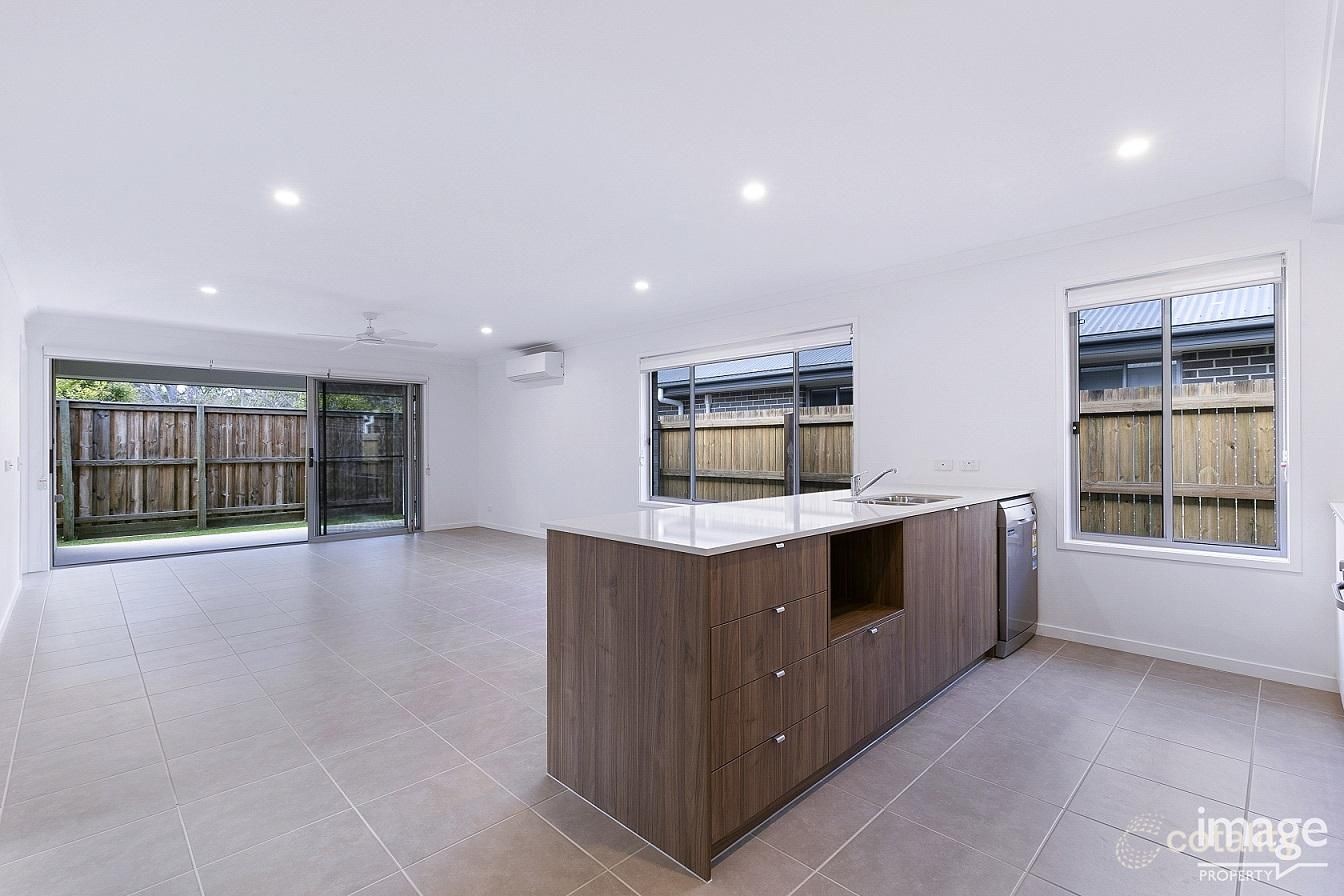 46 Chambers Ridge Boulevard, Park Ridge, QLD 4125