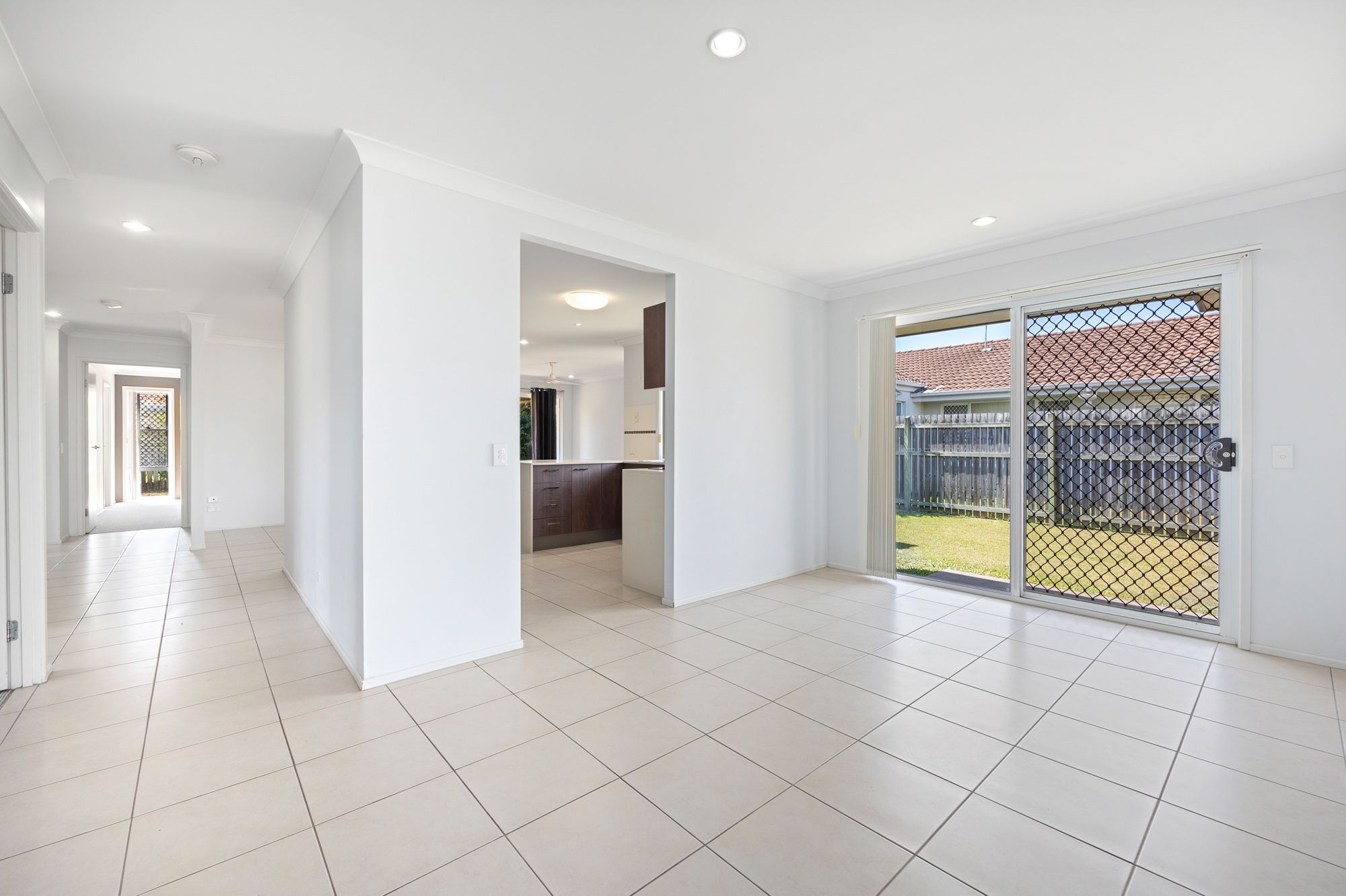53 Lady Penrhyn Drive — photo 4 of 21