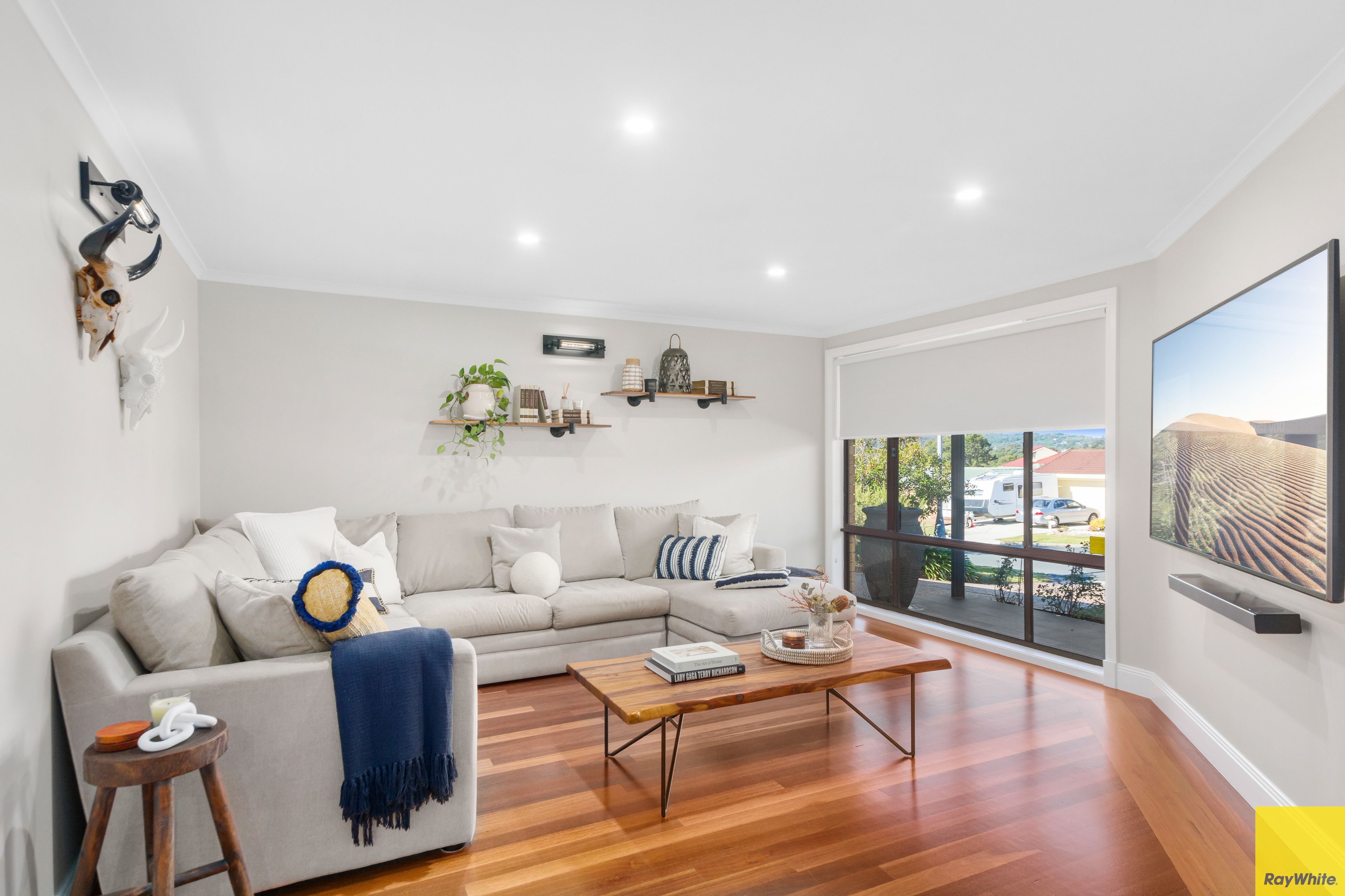 10 Sunray Crescent, Horsley NSW 2530