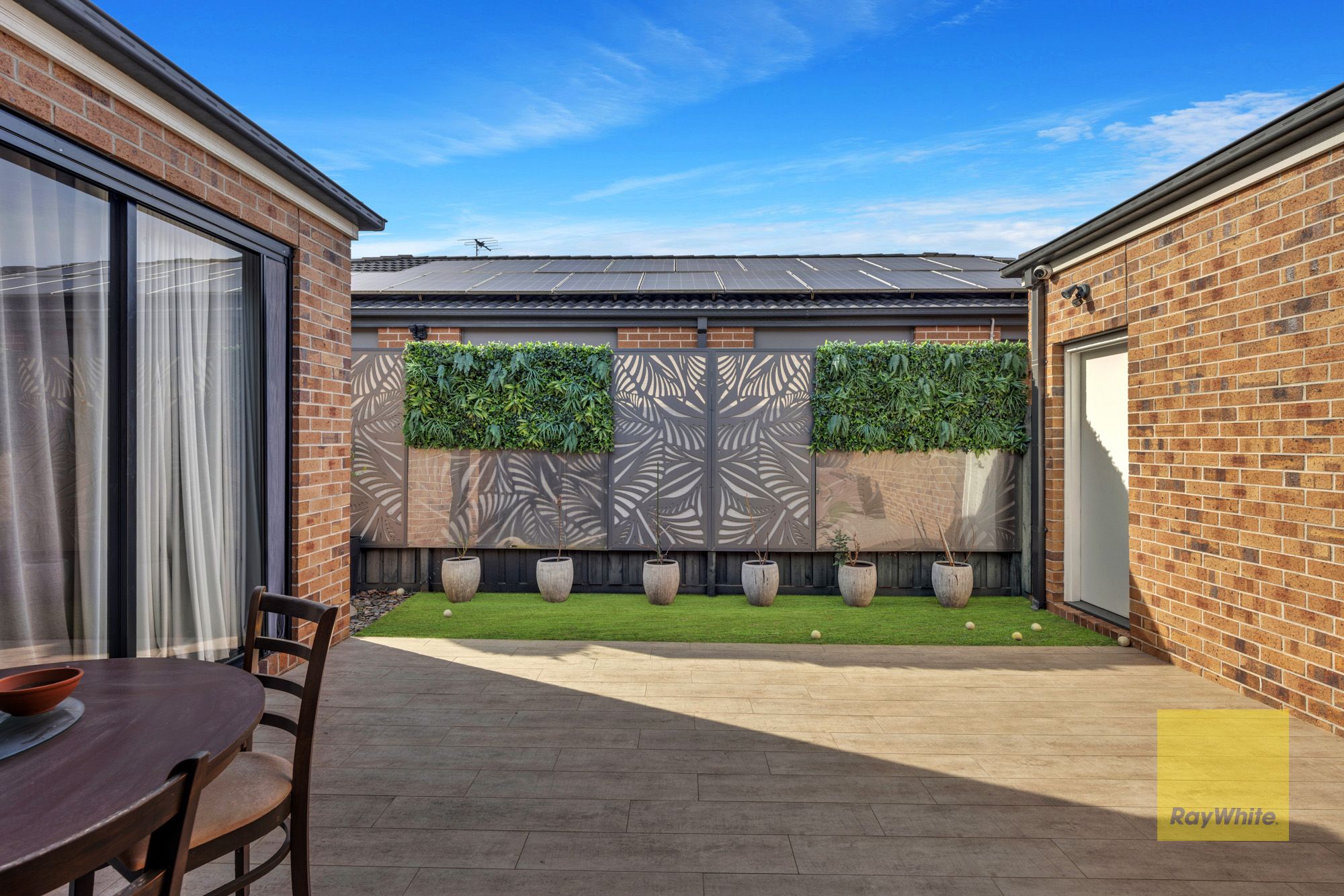 11 Parkstone Crescent — photo 15 of 25