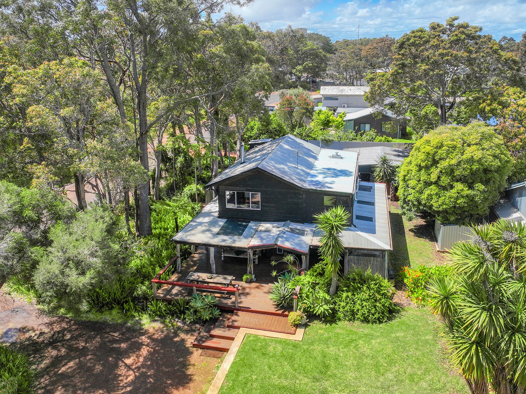 1 Elizabeth Street, Margaret River, WA 6285