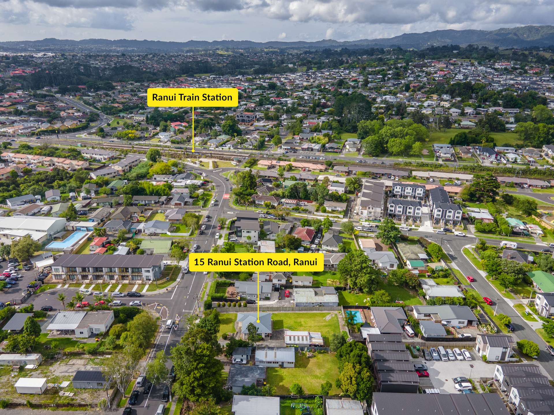 15 Ranui Station Road photo 6