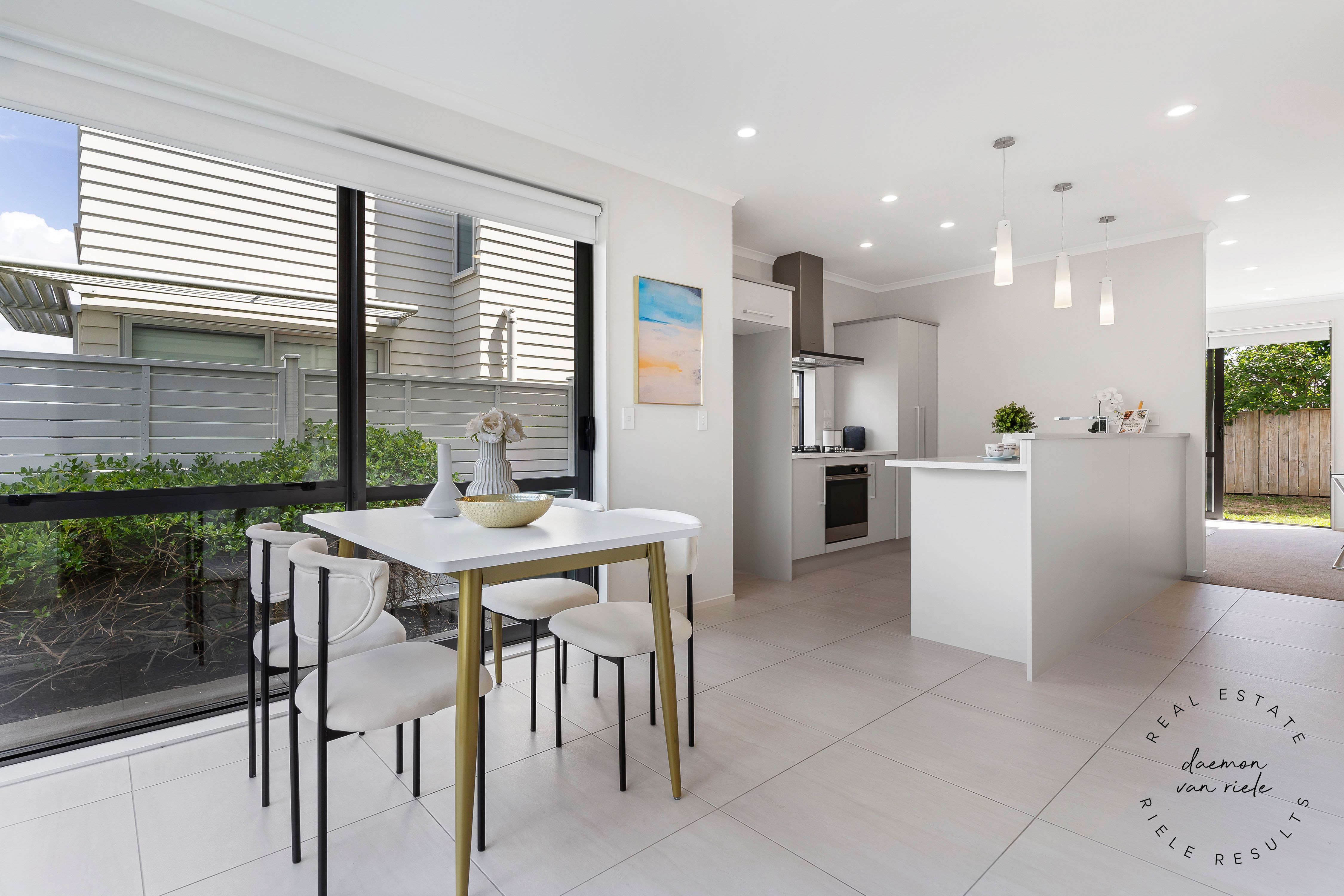 7 Costa Viva Crescent, Karaka, Franklin