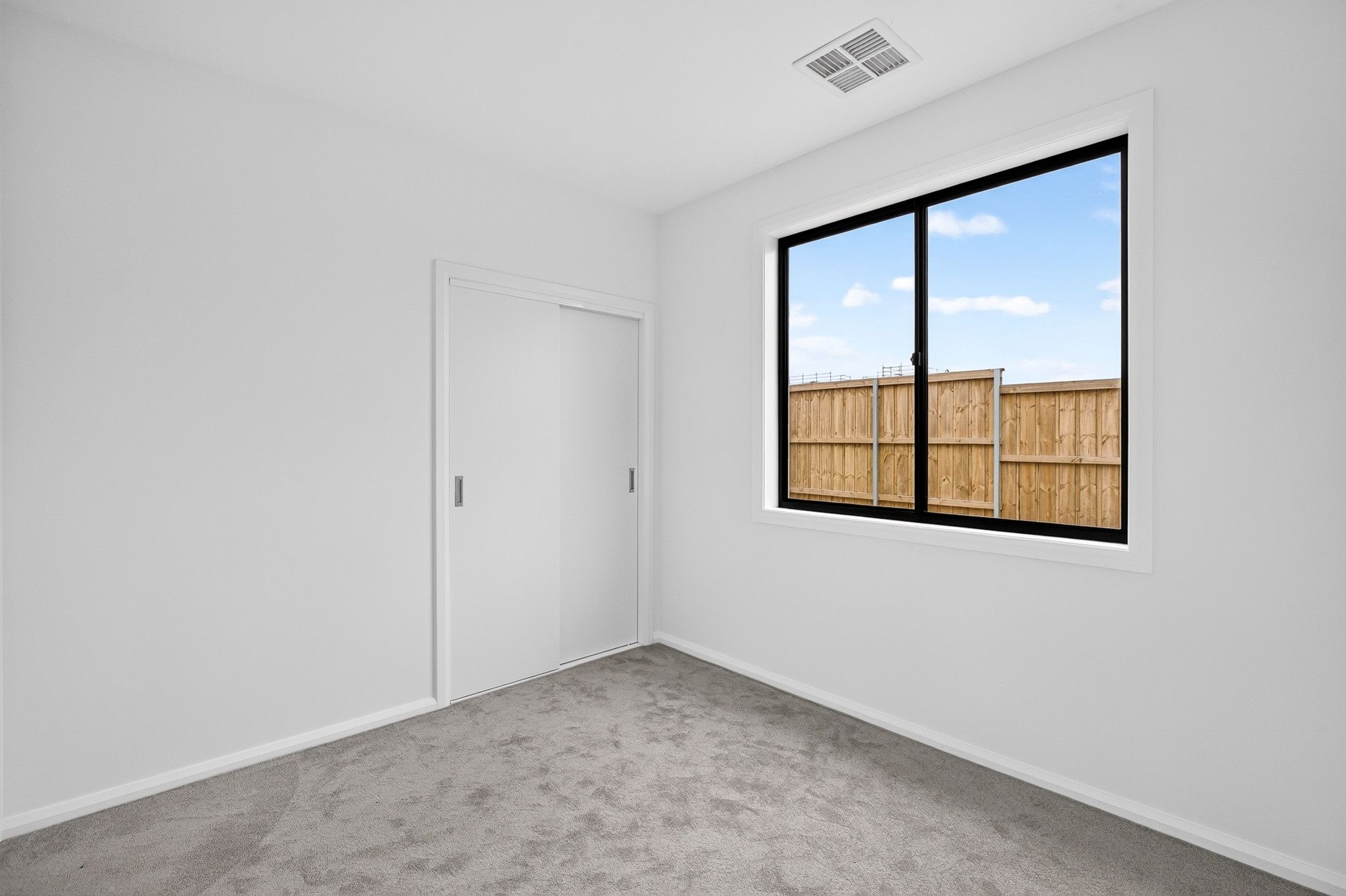 8 Clarence Circuit — photo 19 of 23