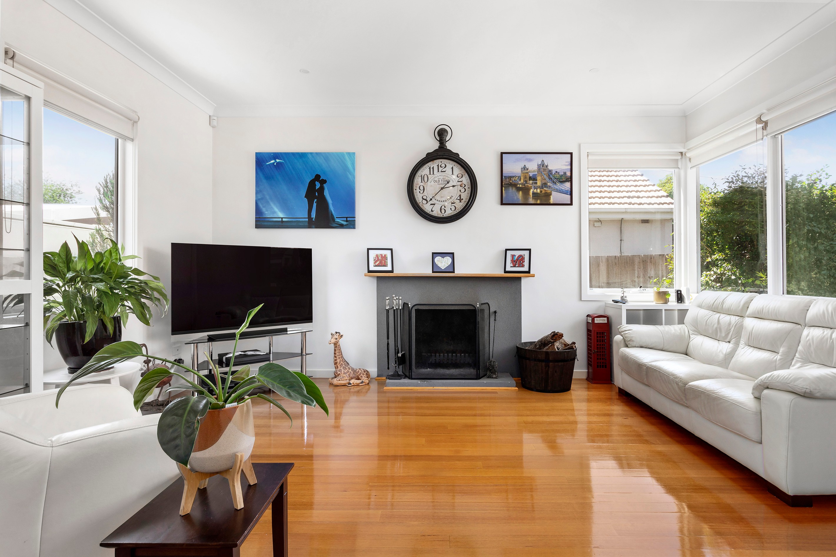 1/27 Simmonds Street, Hughesdale, VIC 3166