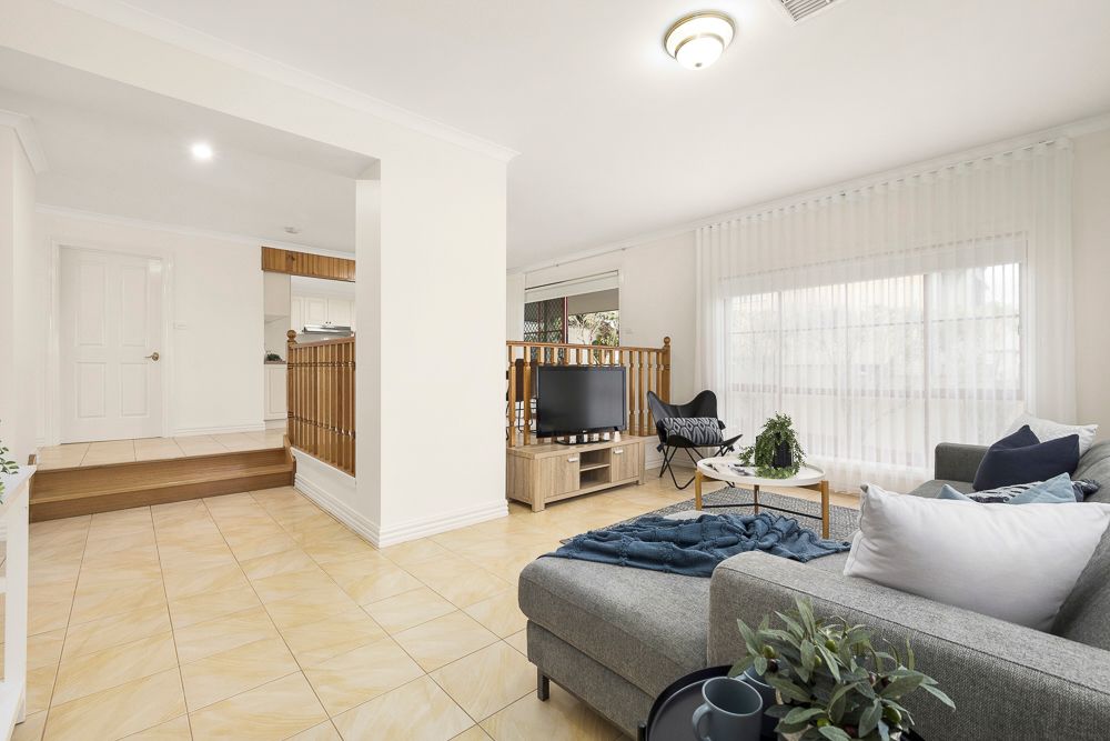 16 Fraserburgh Crescent, Greenvale, VIC 3059