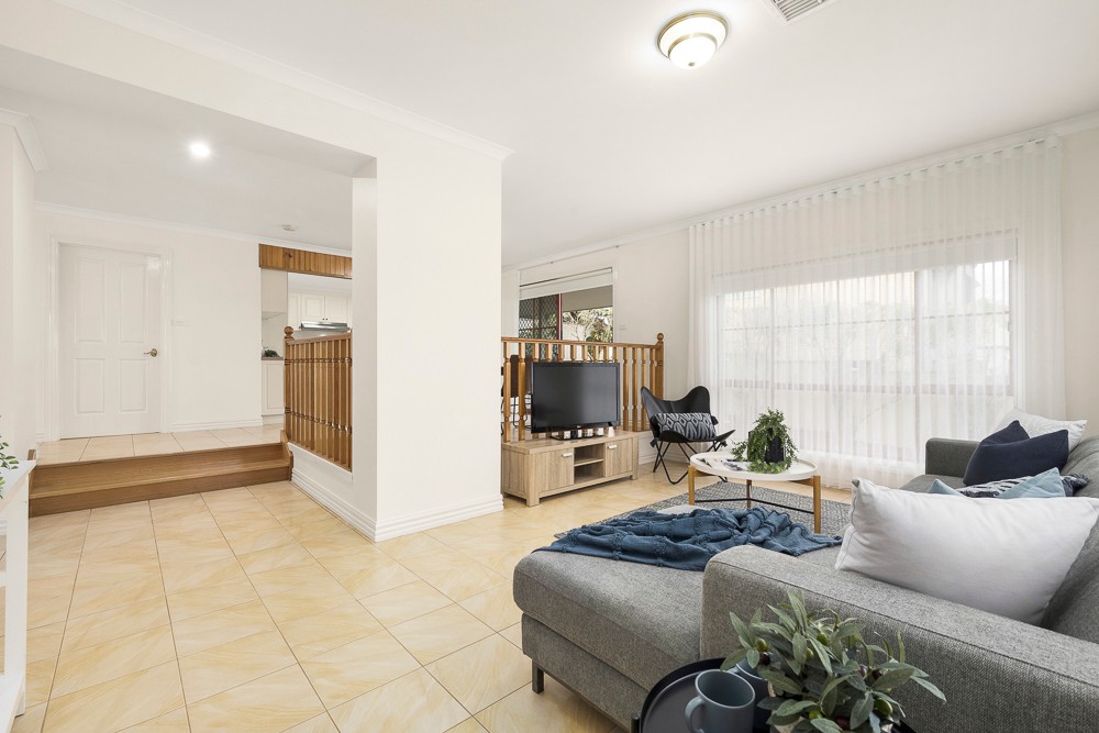 16 Fraserburgh Crescent, Greenvale, VIC 3059