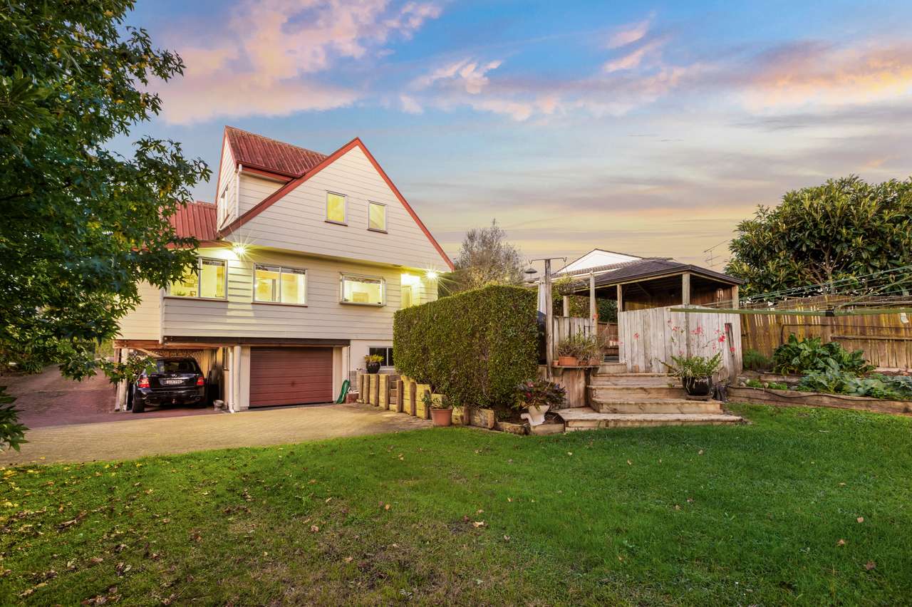 153 Aviemore Drive, Highland Park, Manukau City Real Estate Ray