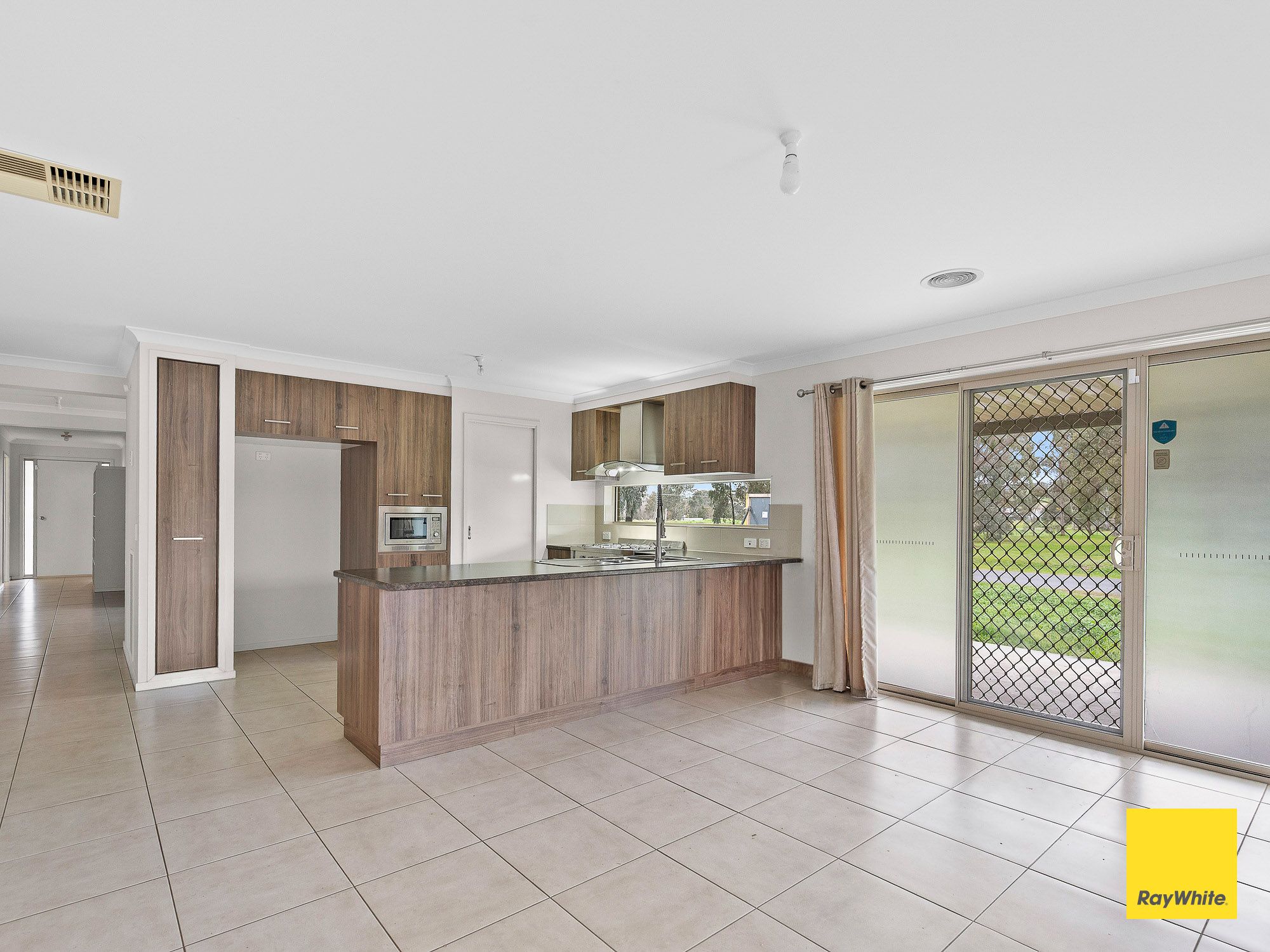 61 Elizabeth Street — photo 3 of 16