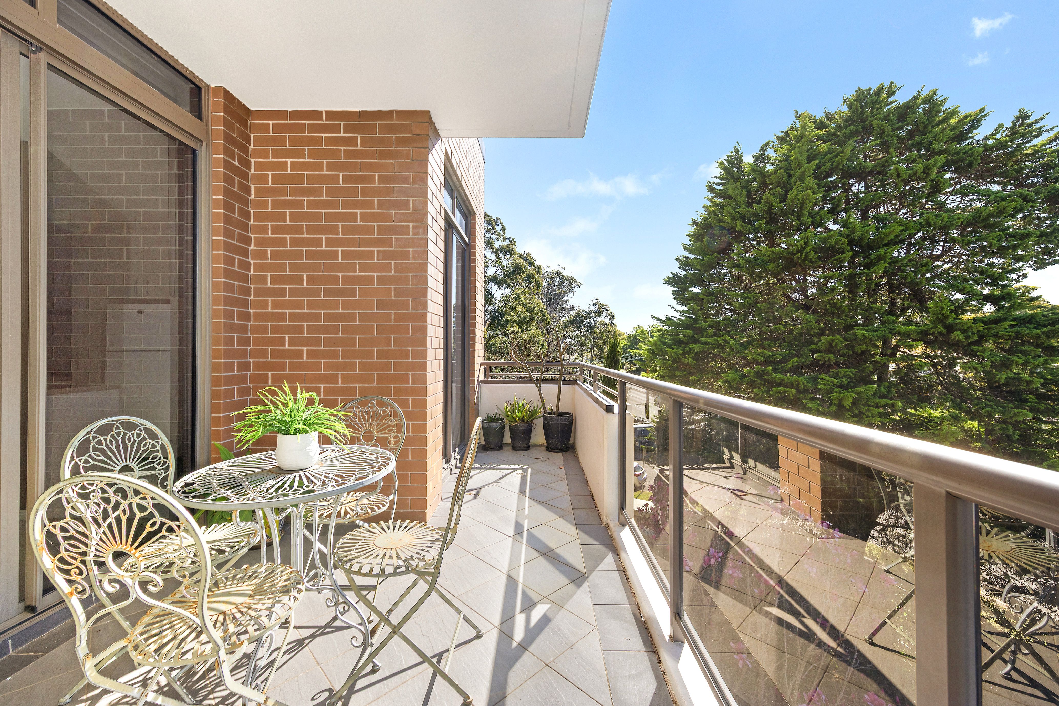 233/2c Munderah Street — photo 4 of 10
