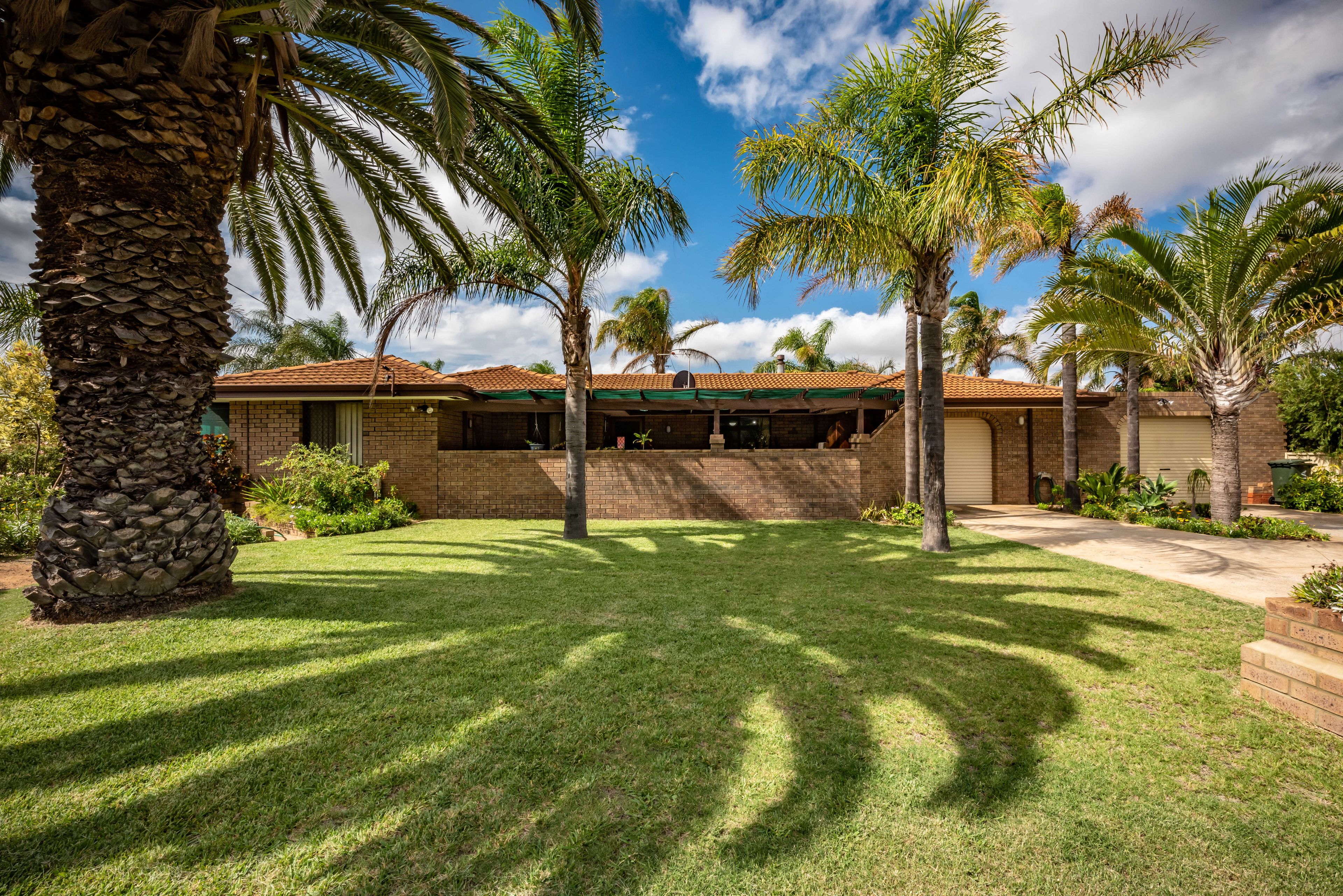 42 Tuart Street, Rangeway WA 6530
