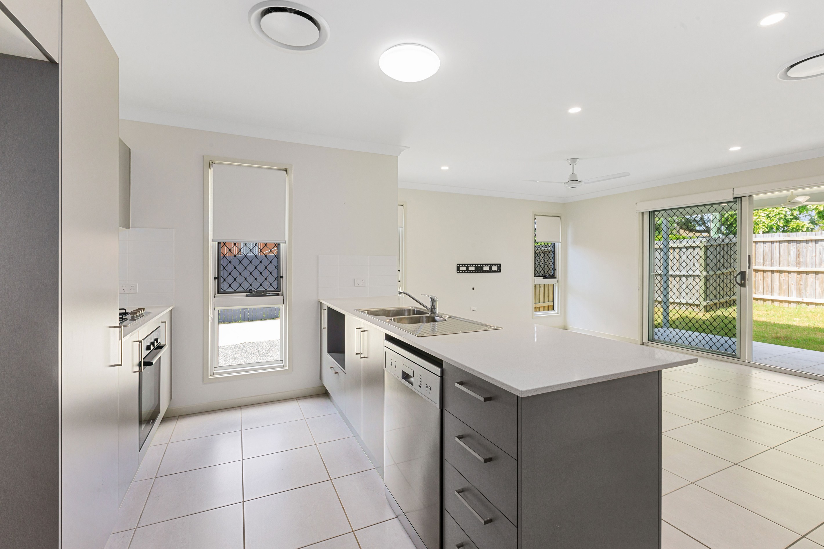 21 Gladstone Lane, Coorparoo, QLD 4151