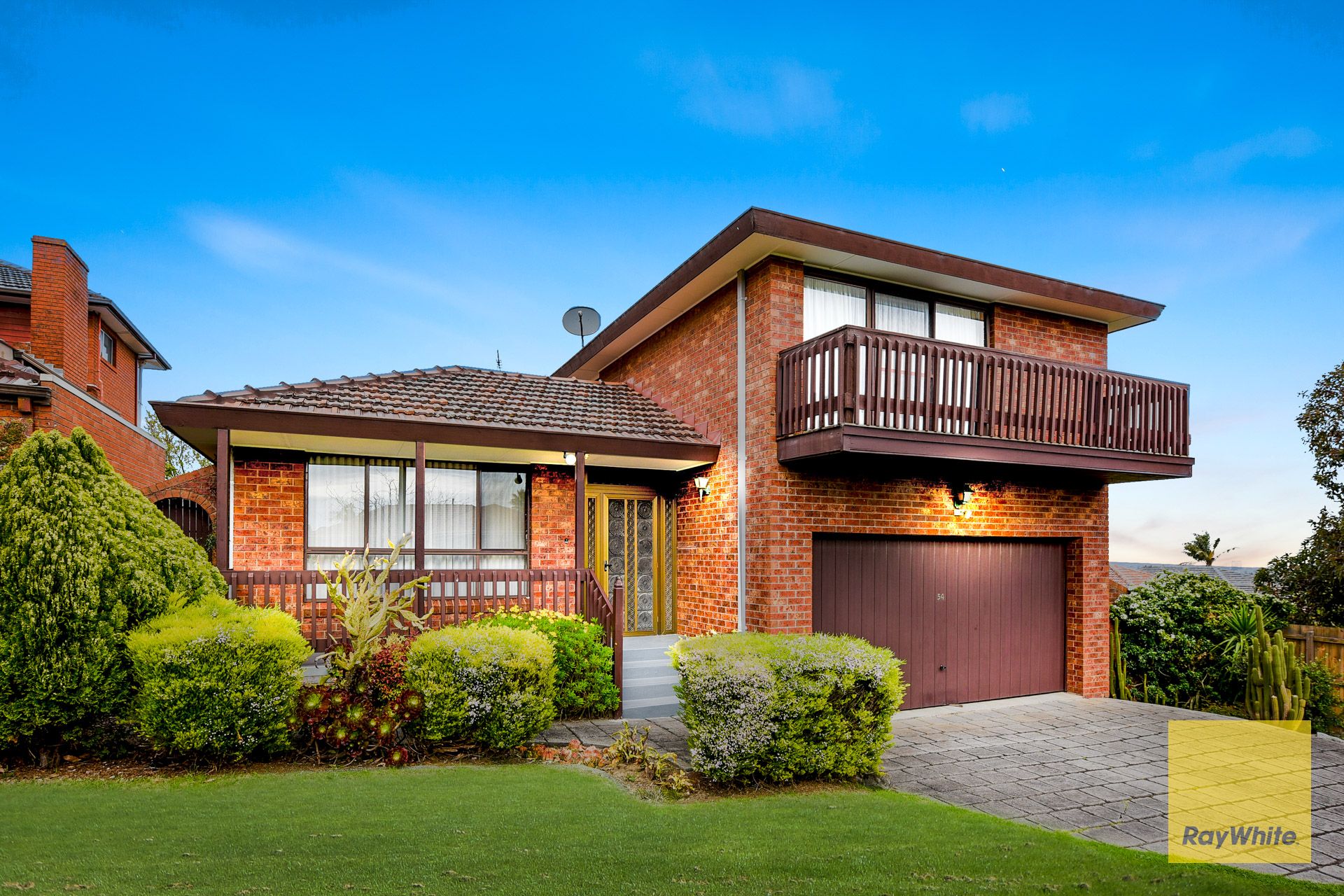 54 Joseph Banks Crescent, Endeavour Hills, VIC 3802