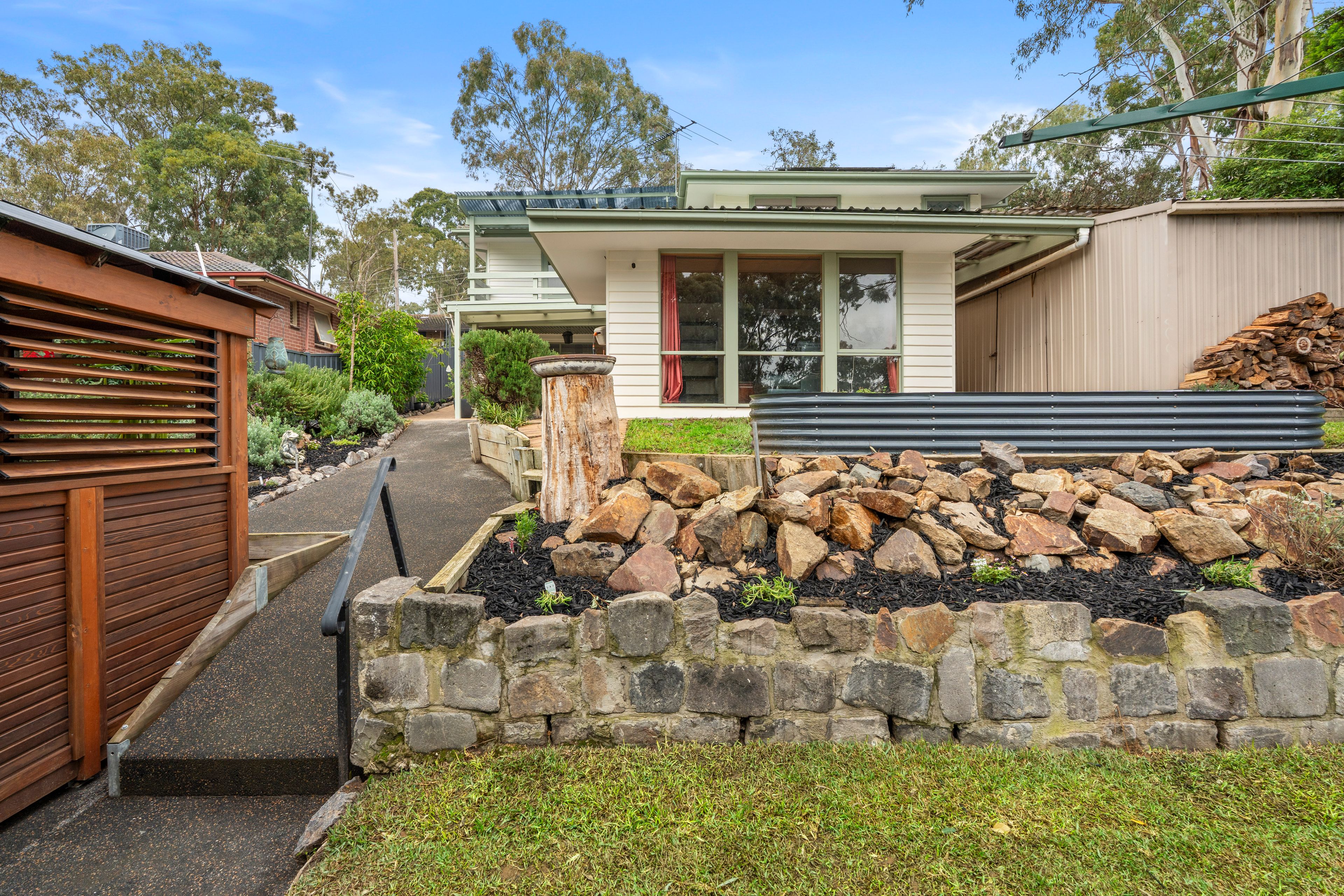 27 Bishop Avenue, Diamond Creek, VIC 3089