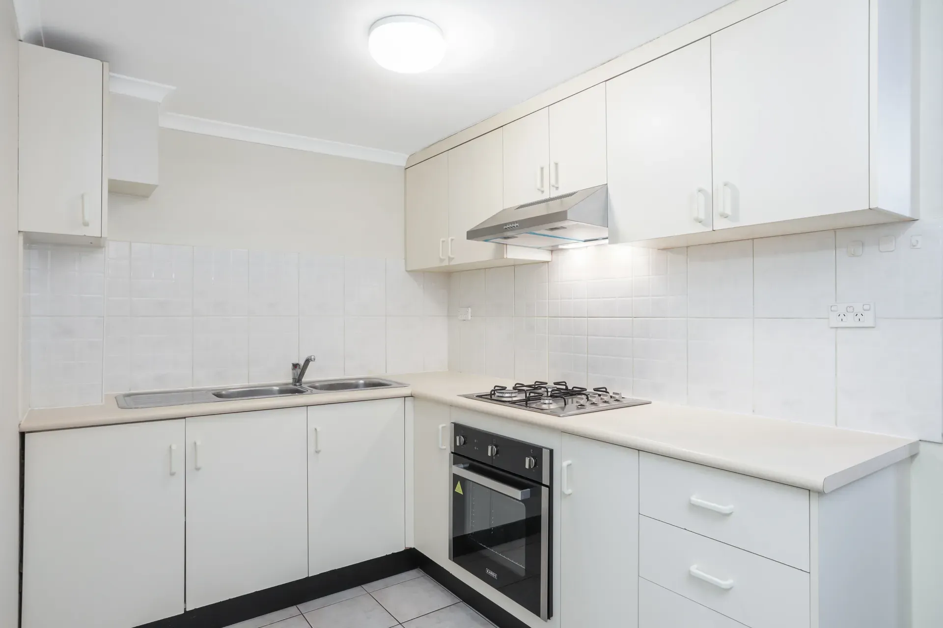 14/8 Fourth Avenue, Blacktown, NSW 2148