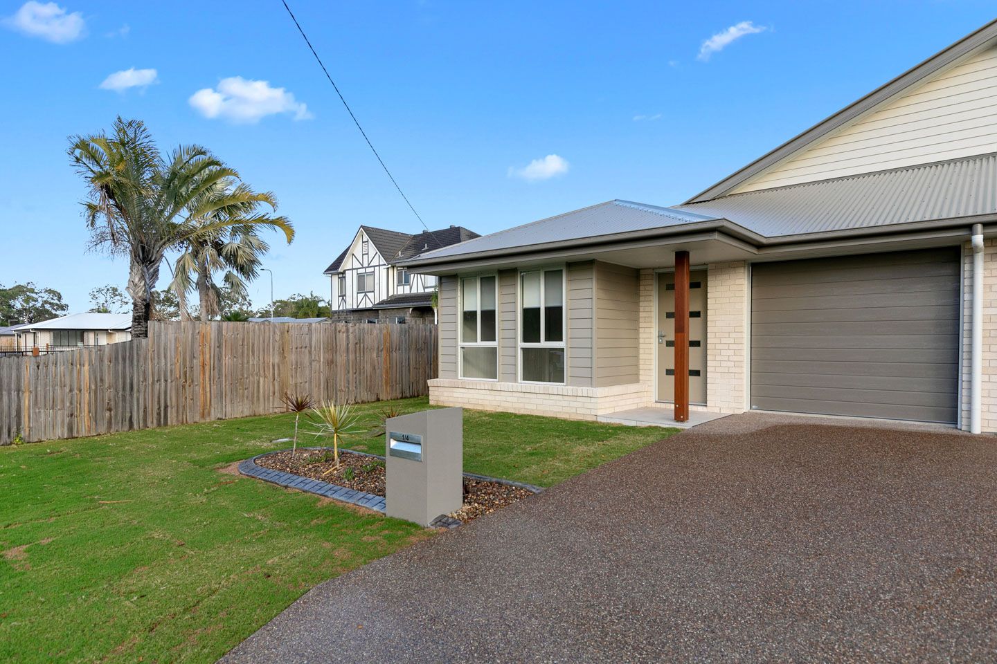 1/4 Senor Avenue, Urangan, QLD 4655