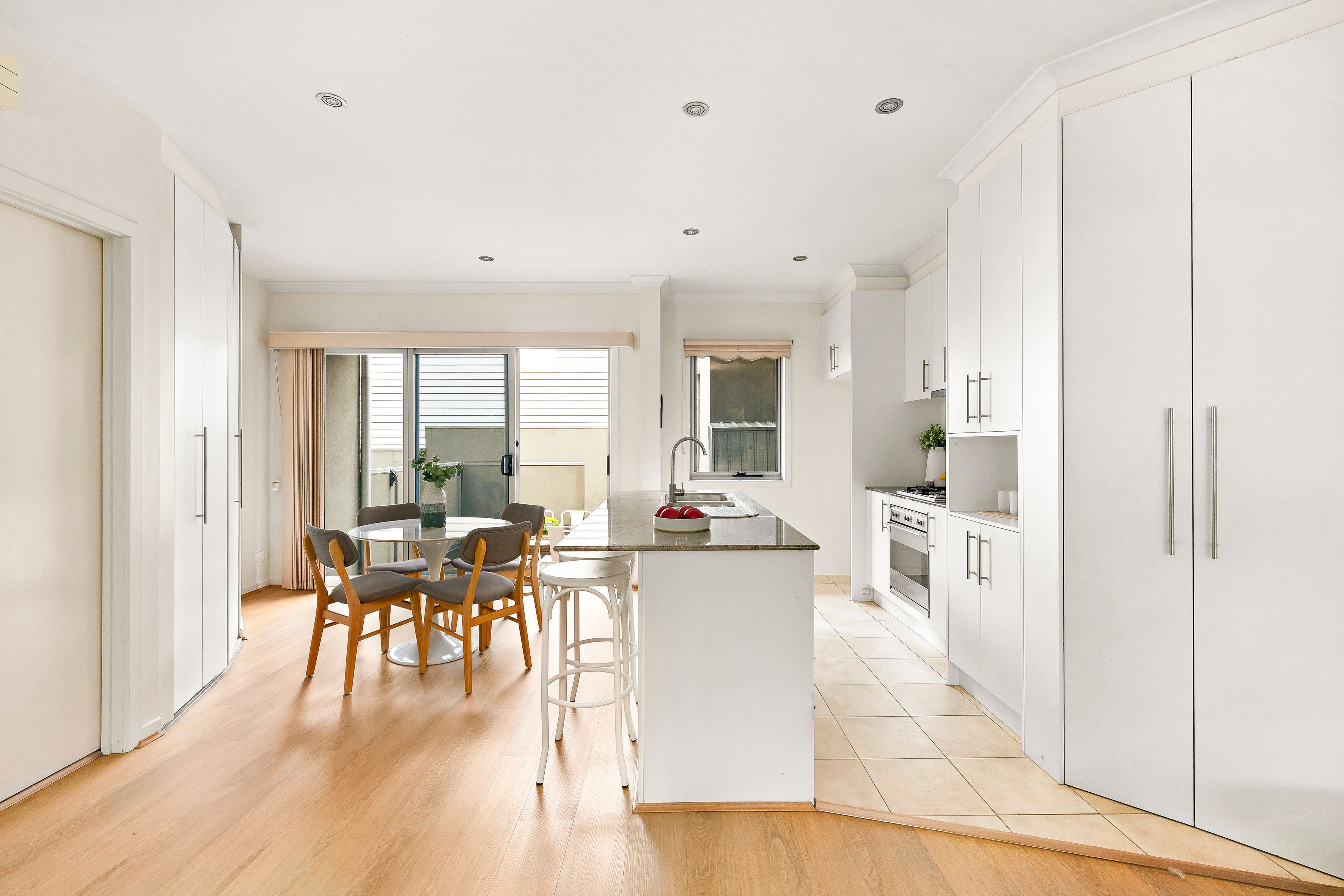 7/4A Duggan Street — photo 6 of 16