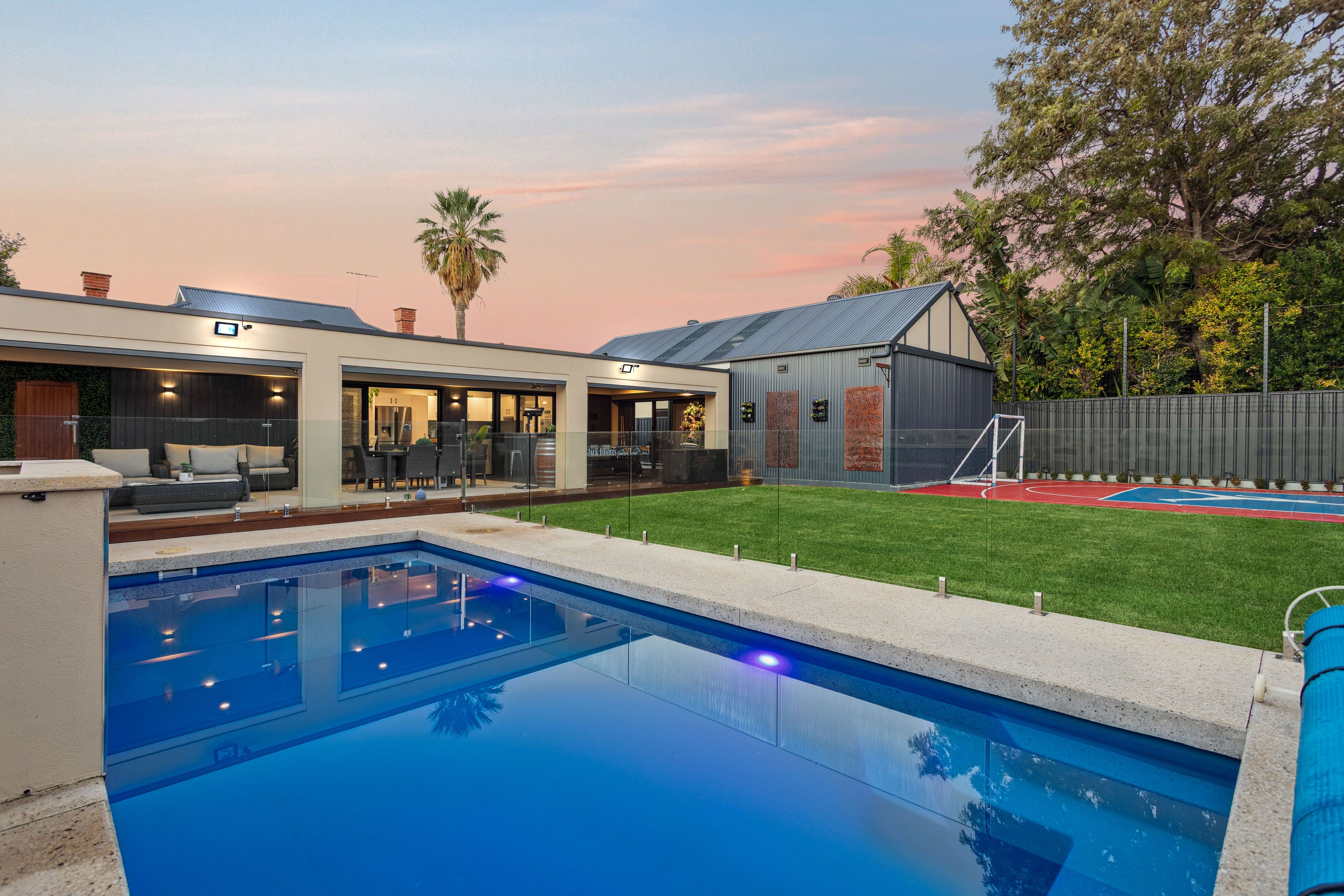 12 Jetty Road, Largs Bay, SA 5016