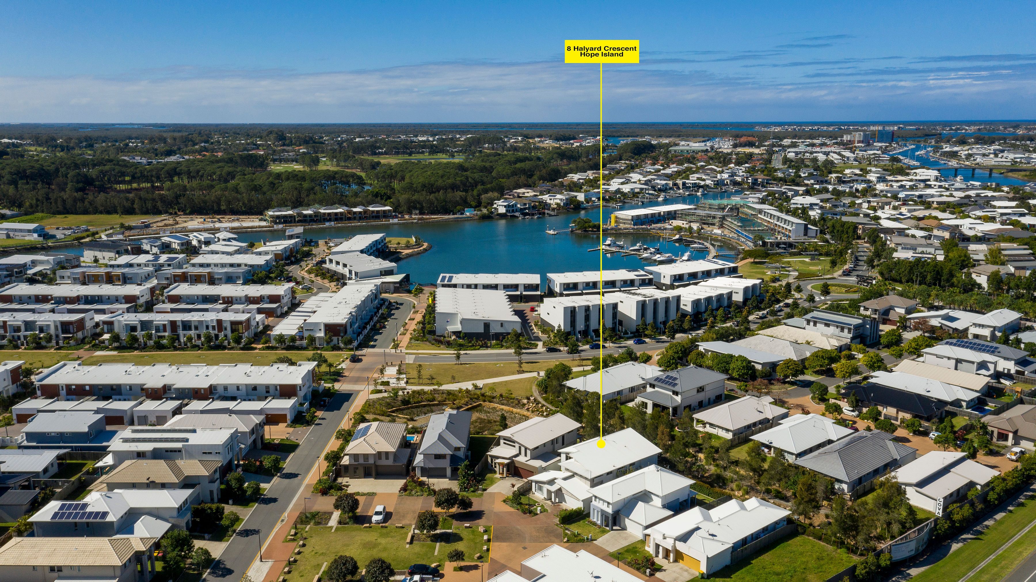 8 Halyard Crescent, Hope Island, QLD 4212