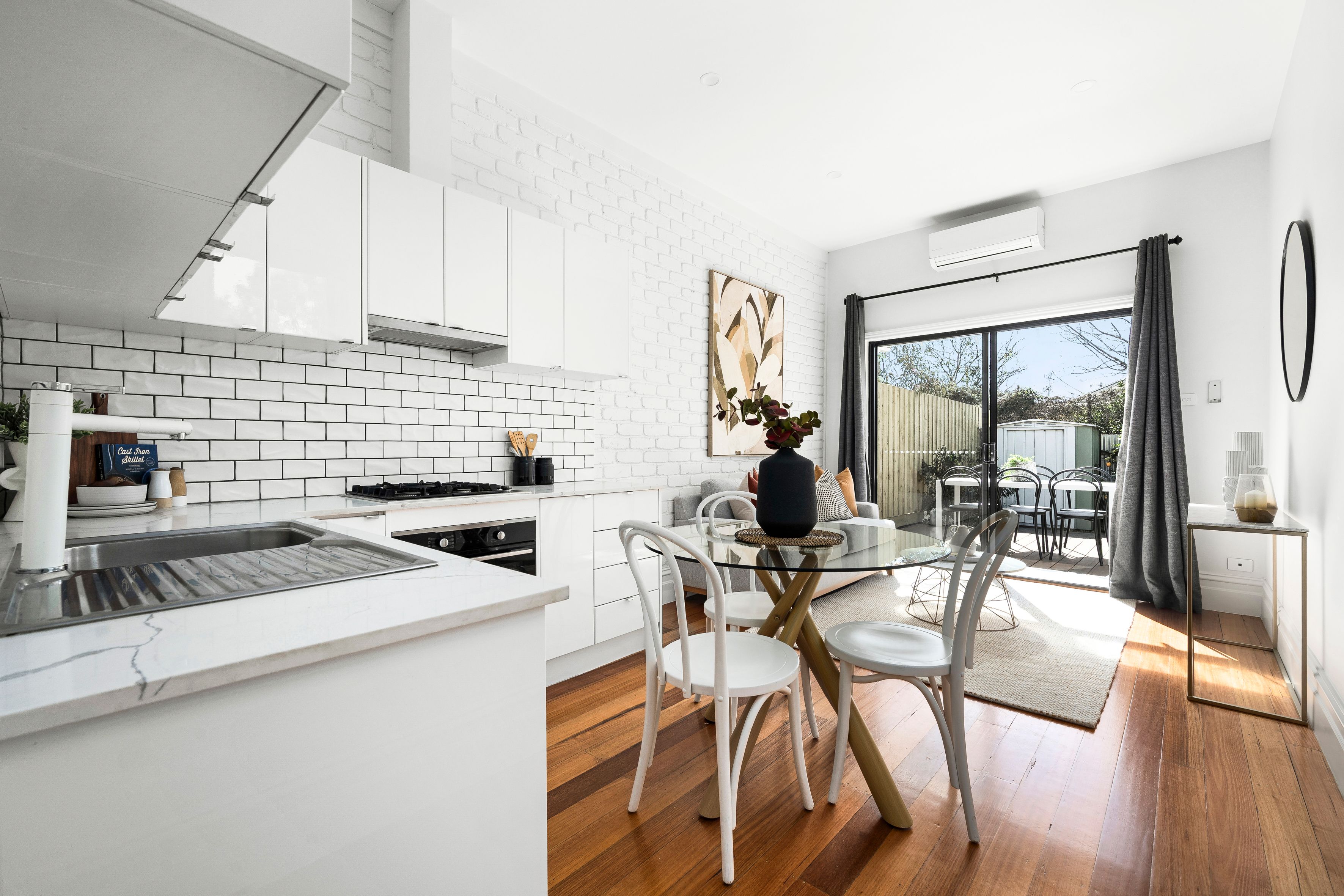 2 Munro Street — photo 11 of 16