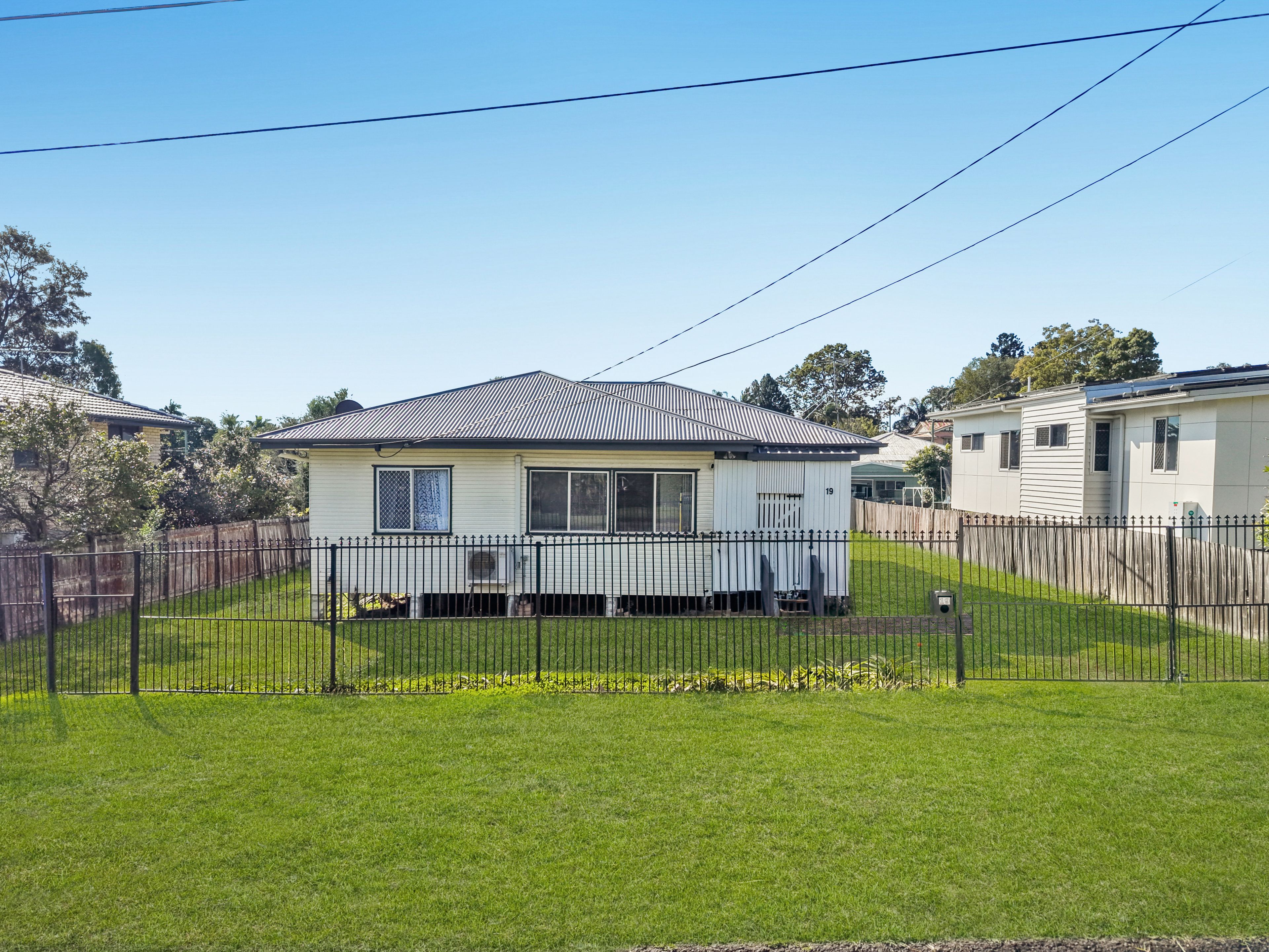 19 Wall Street, Bundamba, QLD 4304