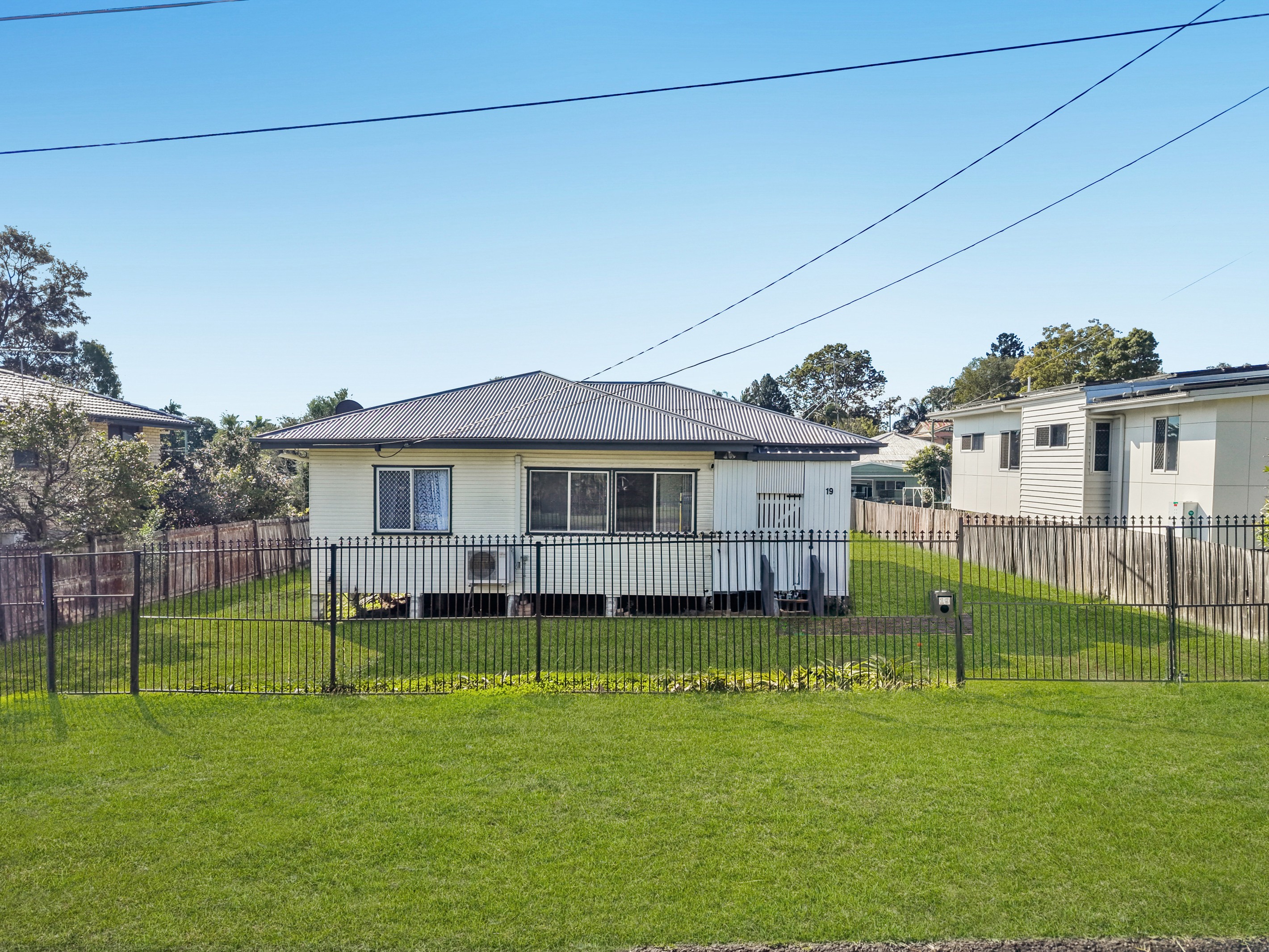 19 Wall Street, Bundamba, QLD 4304