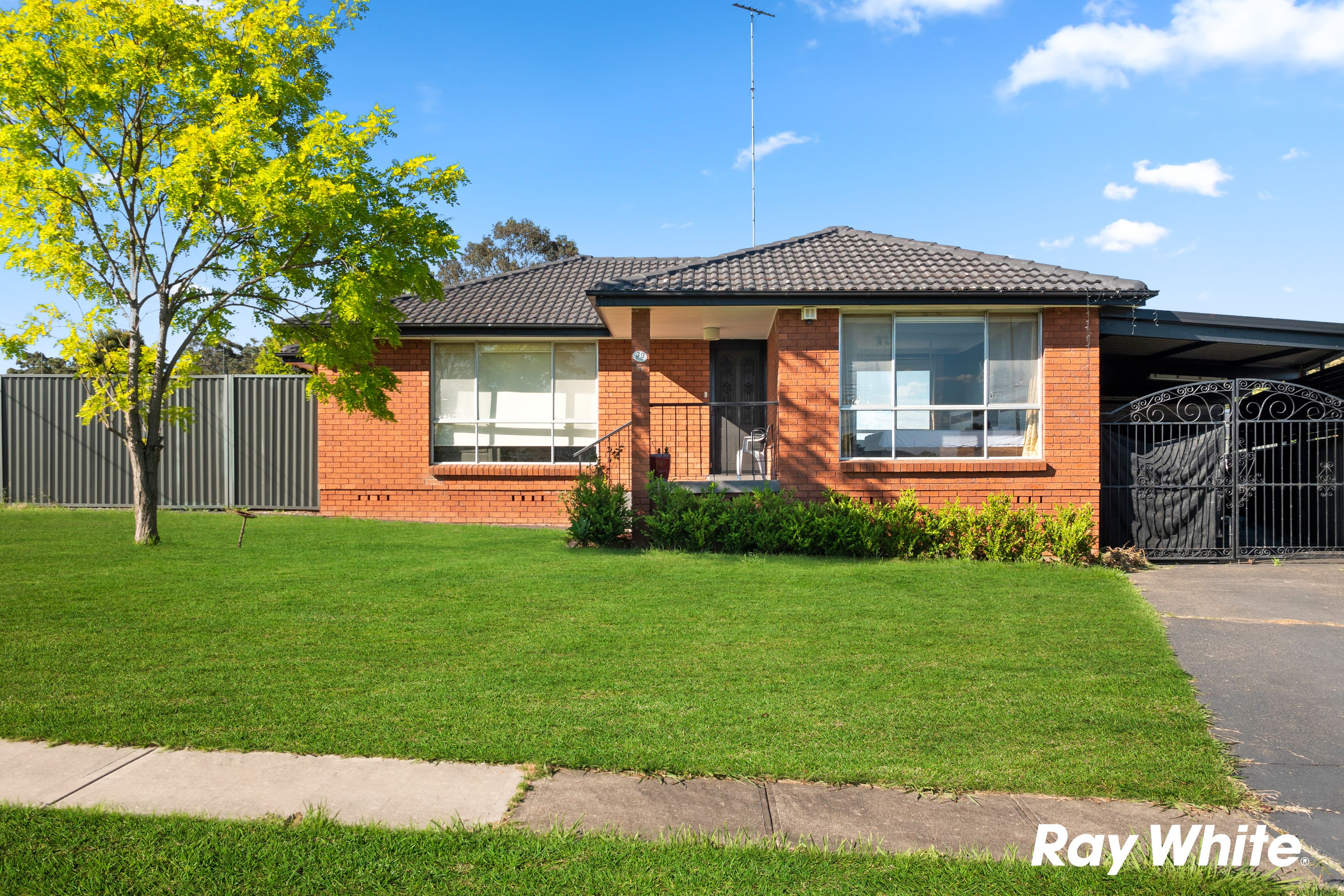39 Bombala Crescent, Quakers Hill NSW 2763