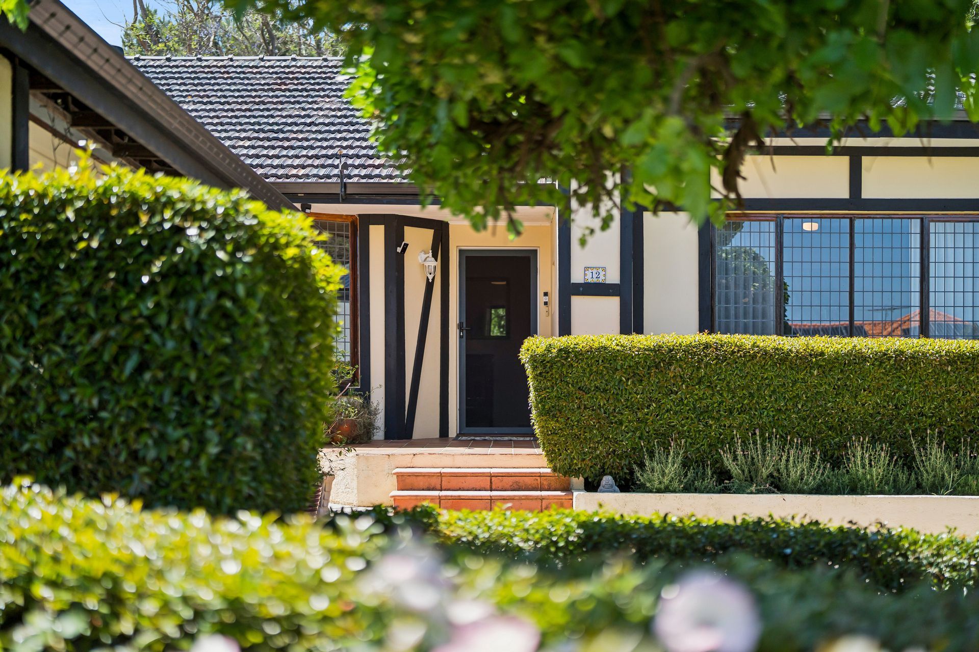 12 Crest Avenue, Mount Pleasant, WA 6153