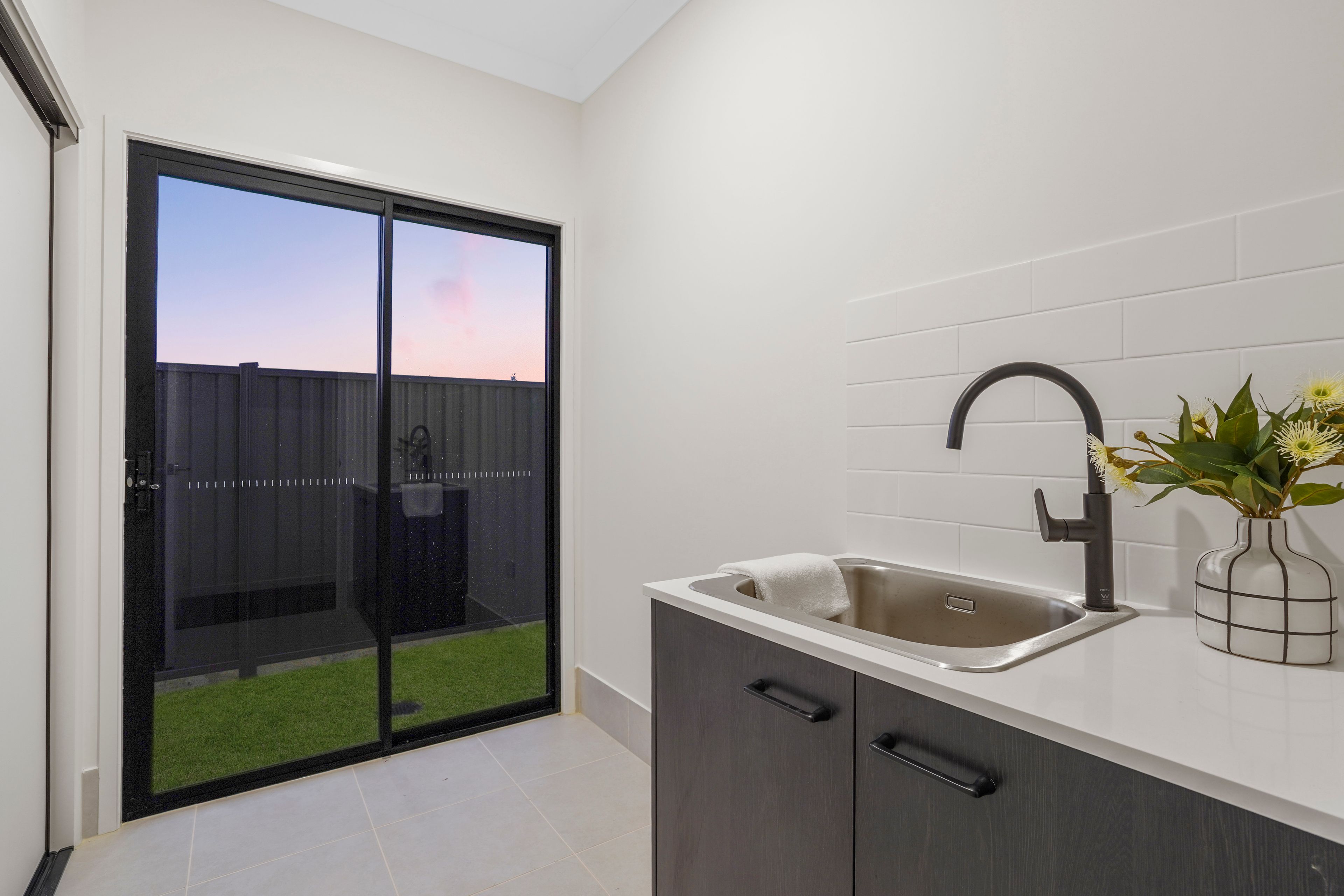 48 Solaris Crescent — photo 18 of 27