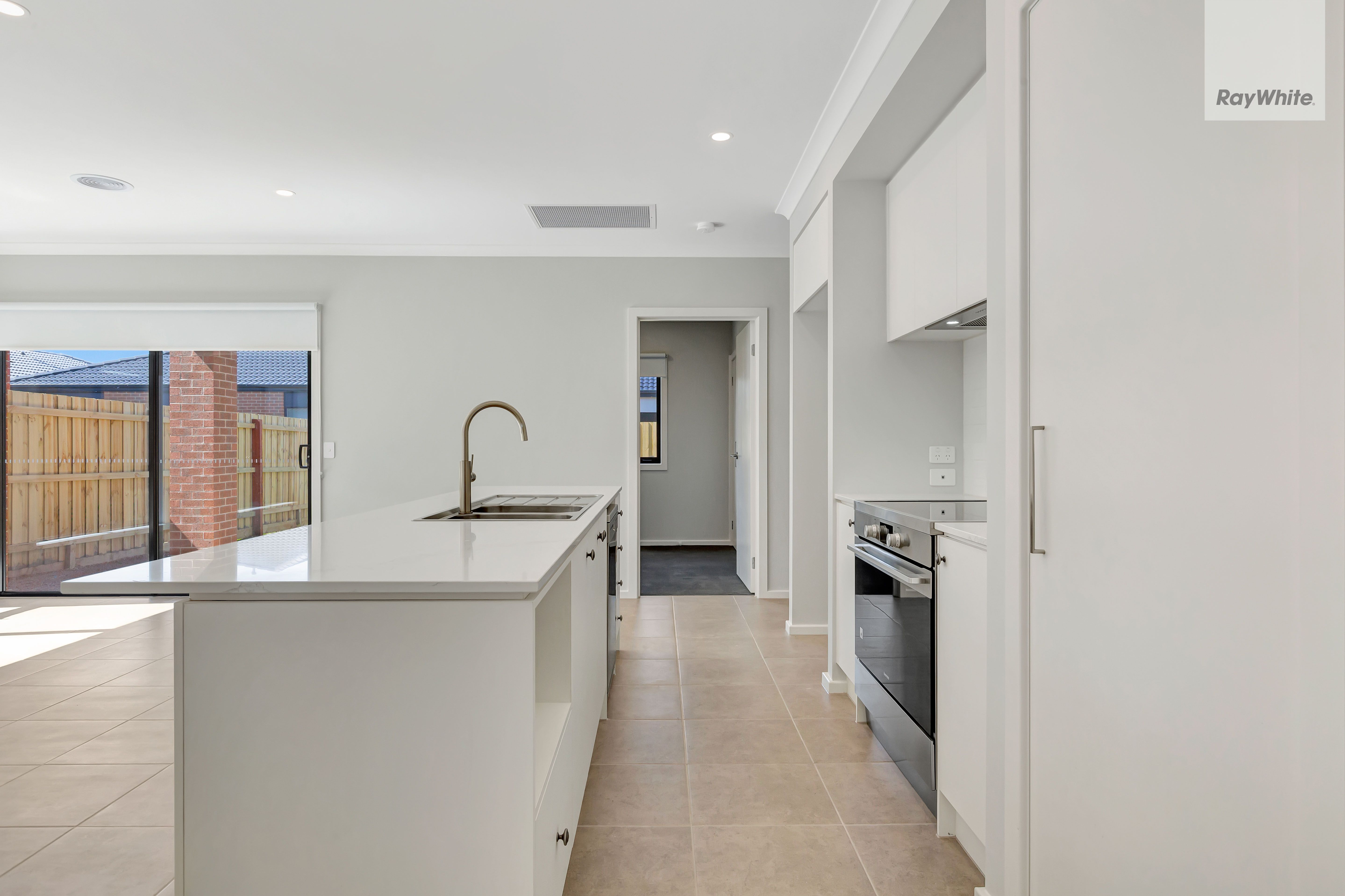 13 Hammer Street — photo 4 of 11